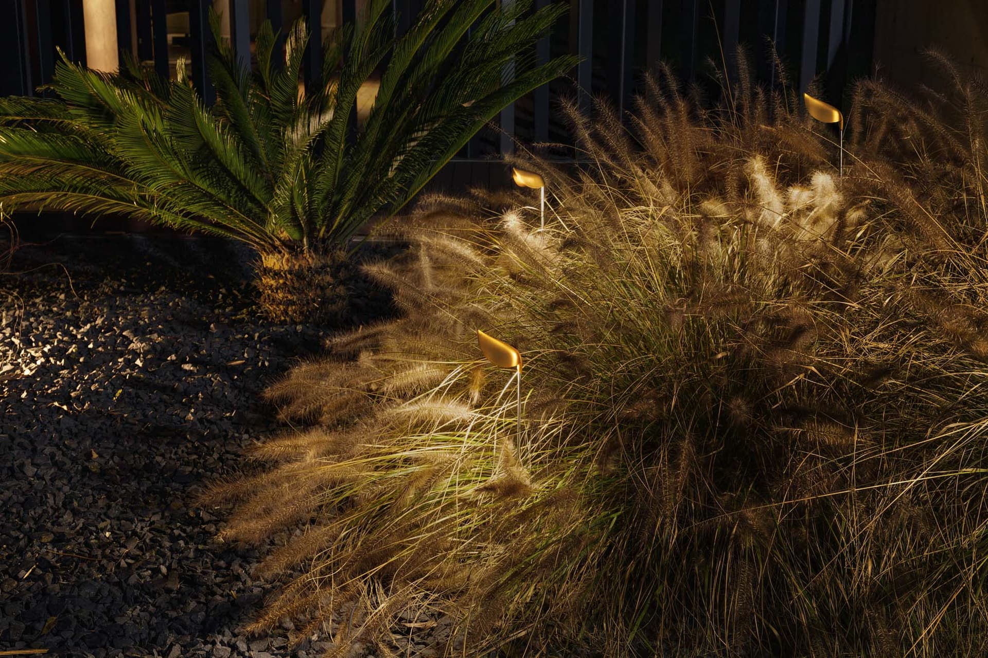 Olev
ZOELLA
LED outdoor lamp — 7