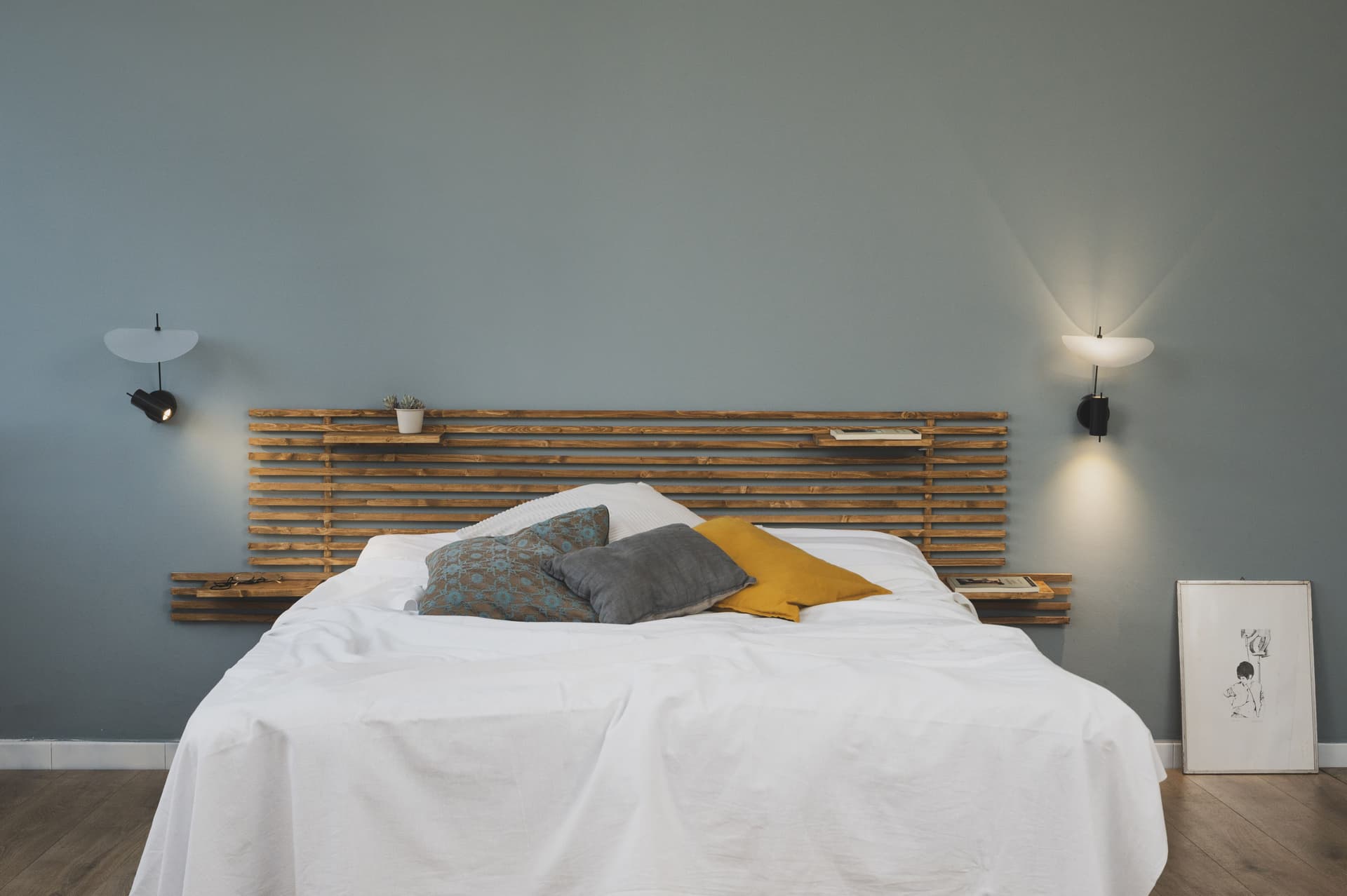 OliveLab
STILLA
Wall lamp — 5