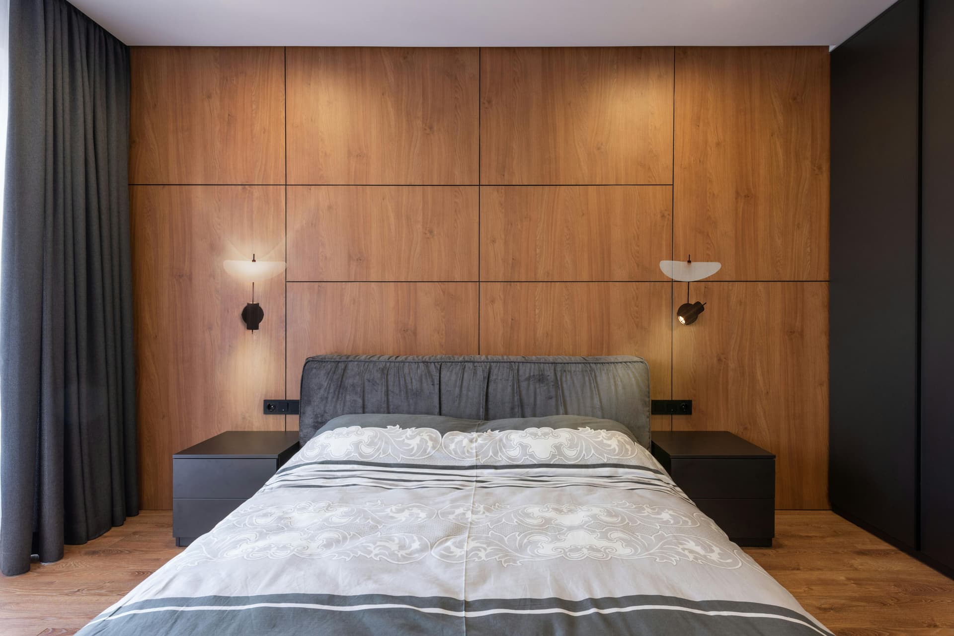 OliveLab
STILLA
Wall lamp — 10