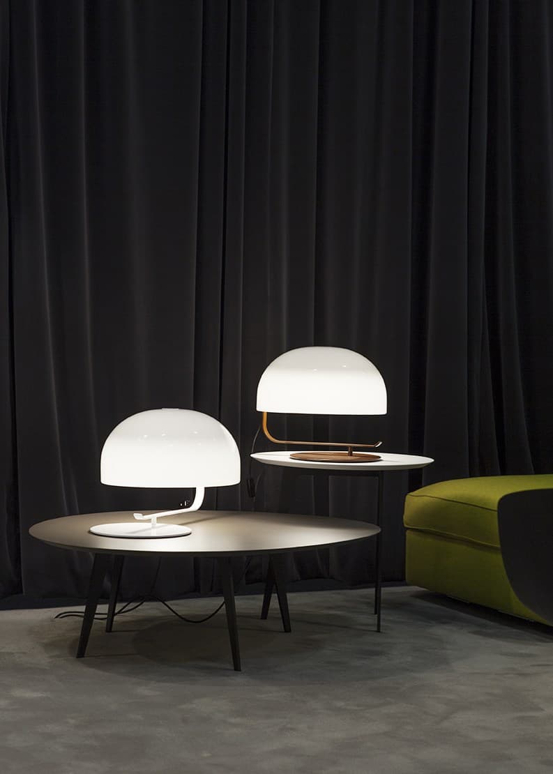 Oluce
ZANUSO - 275
PMMA table lamp — 3
