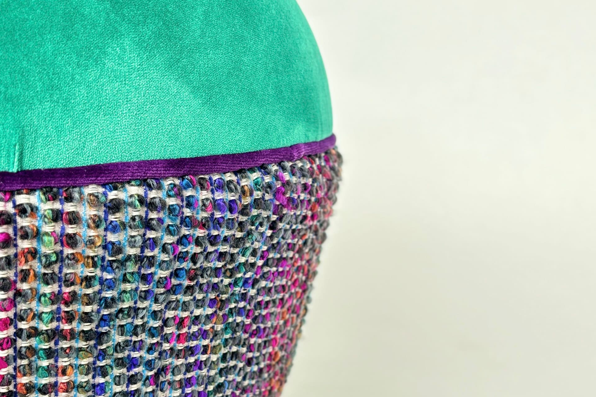 Paolo Nesi
LEPOUF
Velvet pouf — 4
