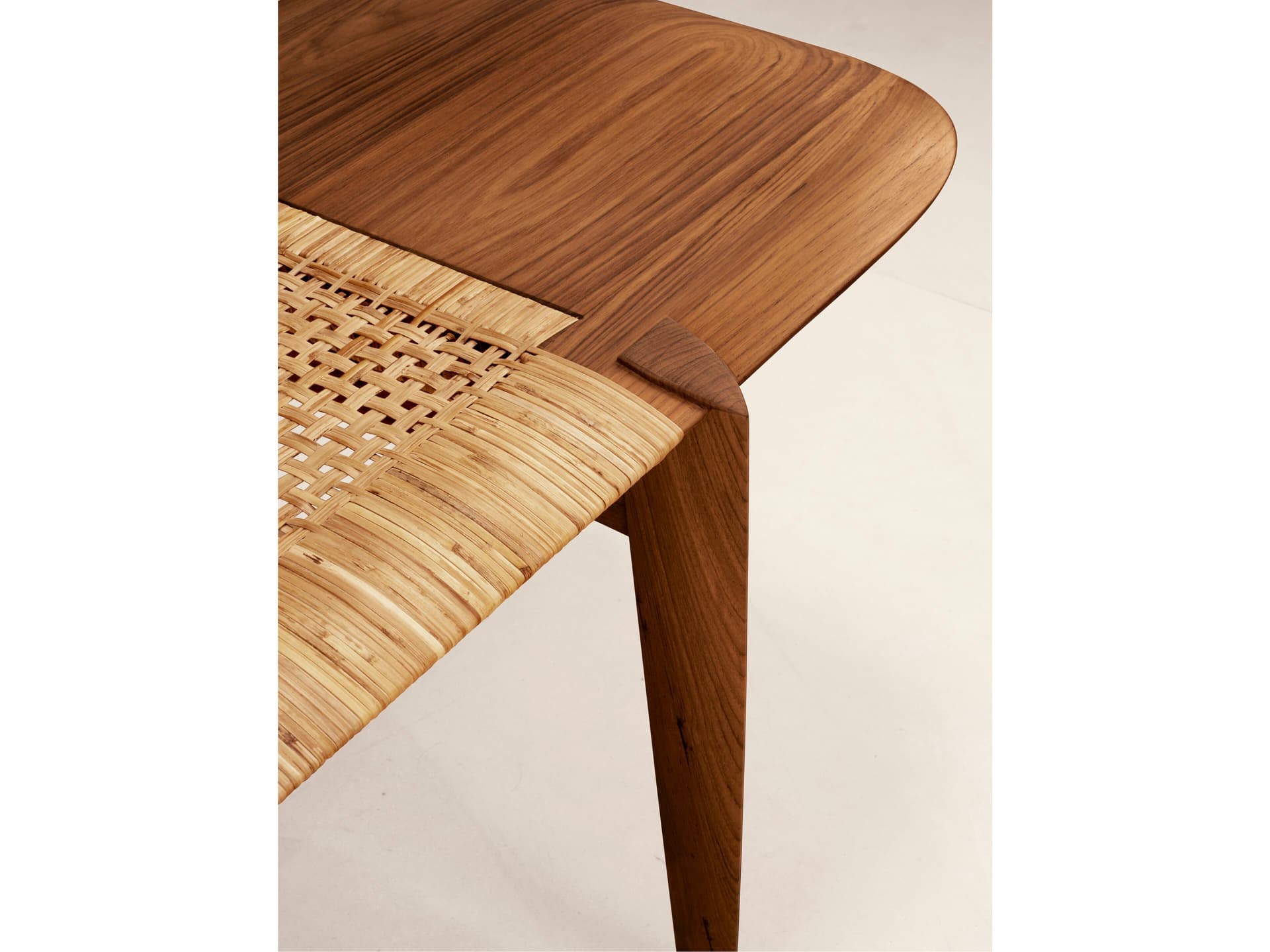 Phantom Hands
TANGĀLI
Teak bench — 7