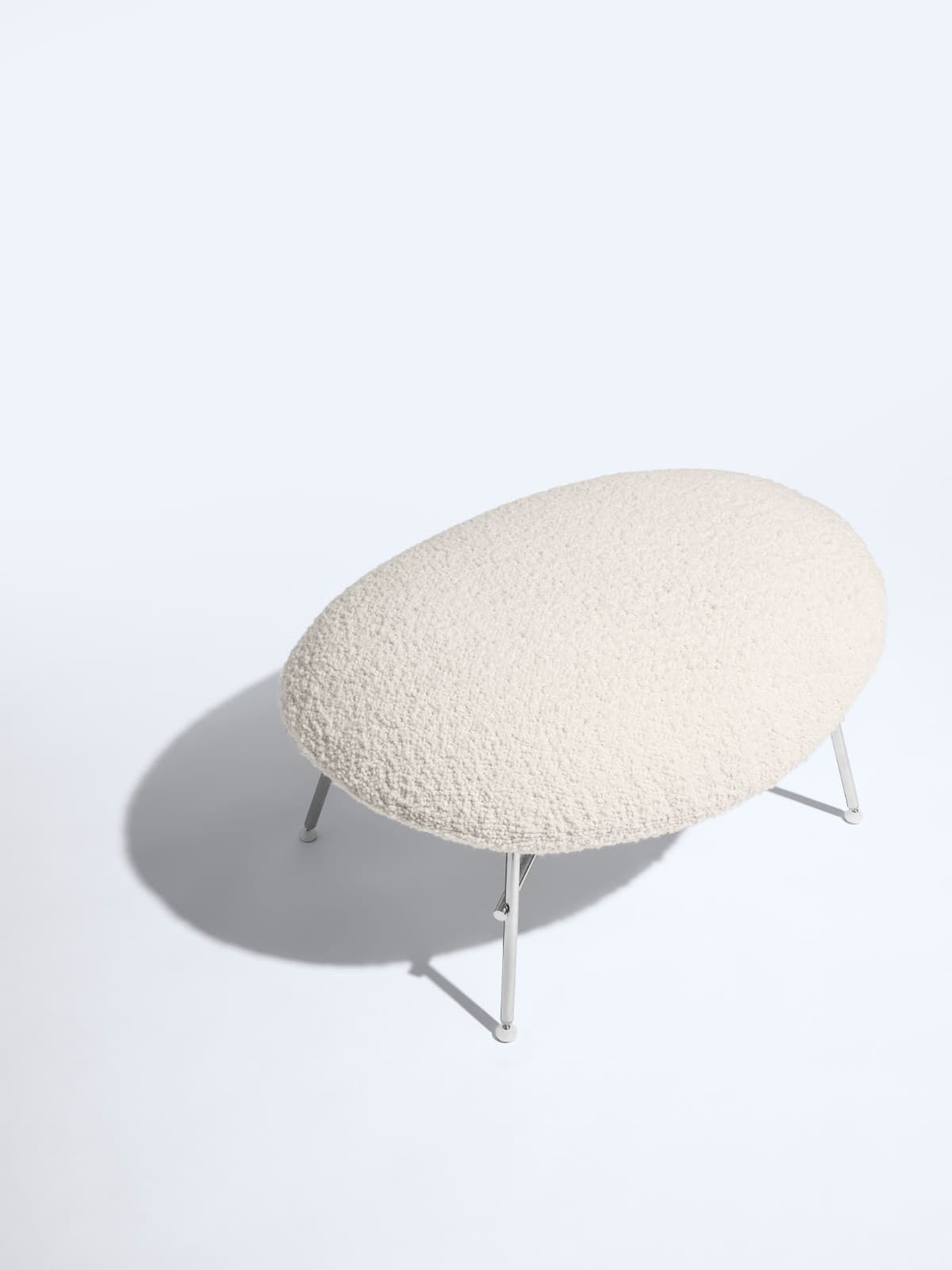 PIAVAL
CLOCHE
Oval fabric pouf — 2