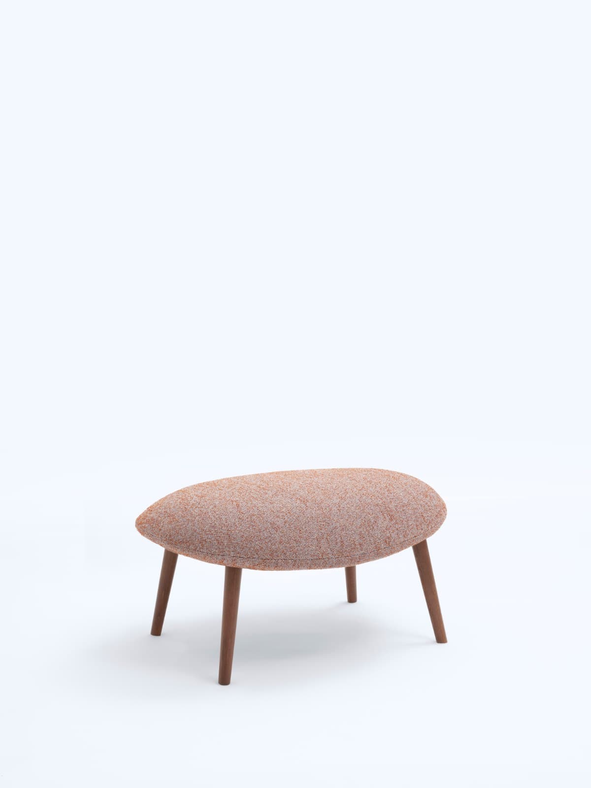 PIAVAL
CLOCHE
Oval fabric pouf — 4