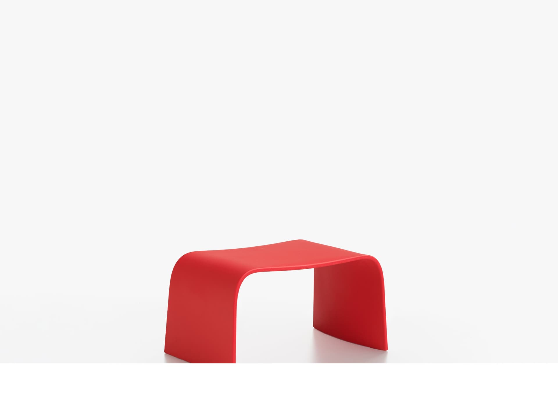 Plank
LAND
Plastic footstool — 3