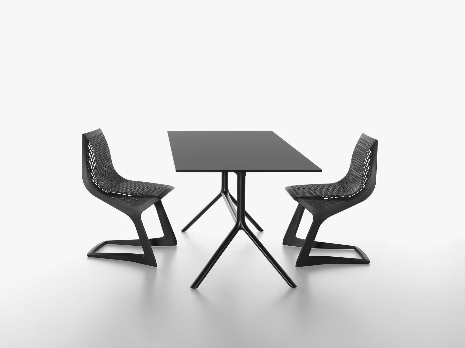 Plank
MIURA
Folding high table — 5