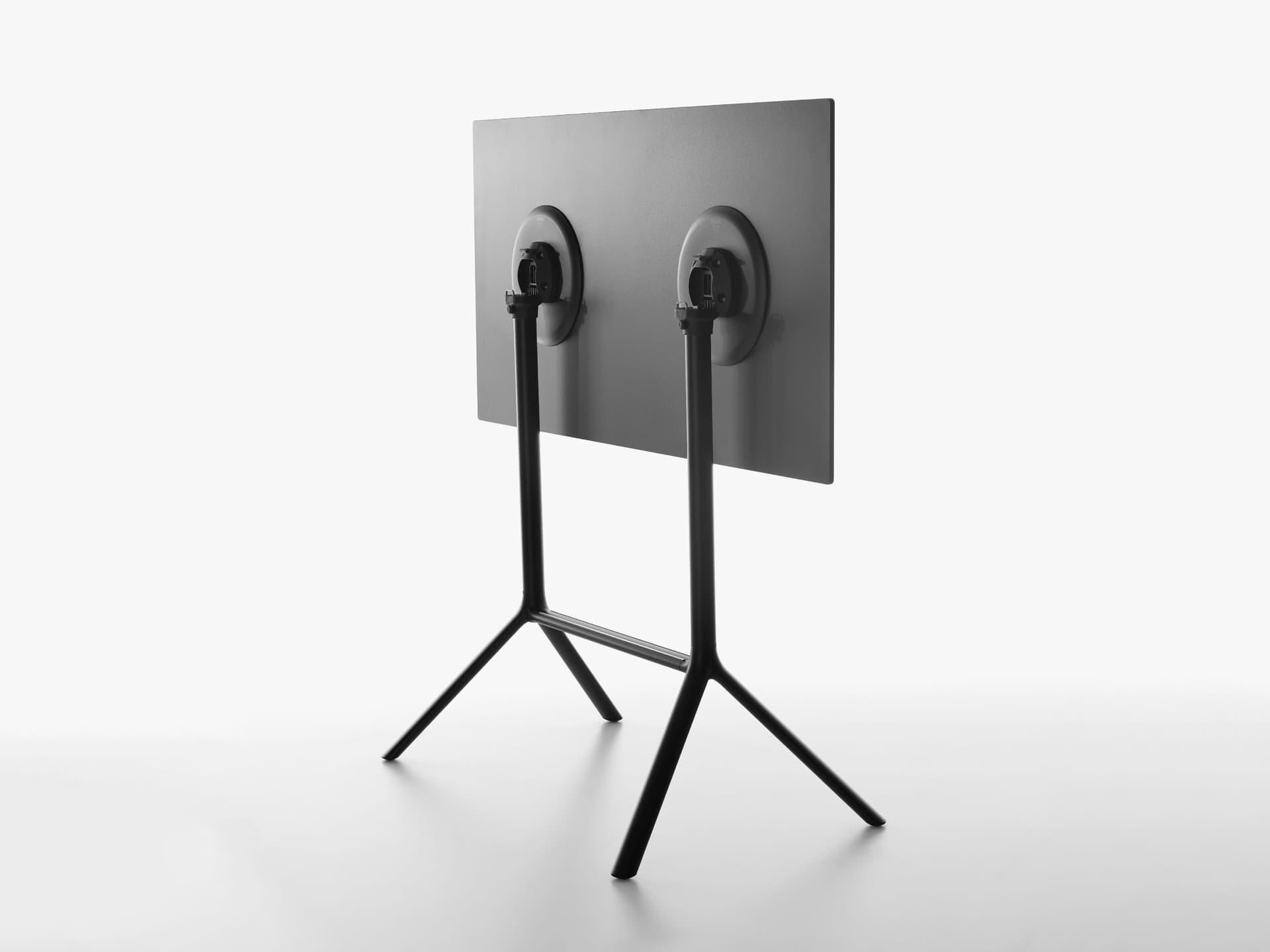 Plank
MIURA
Folding high table — 6