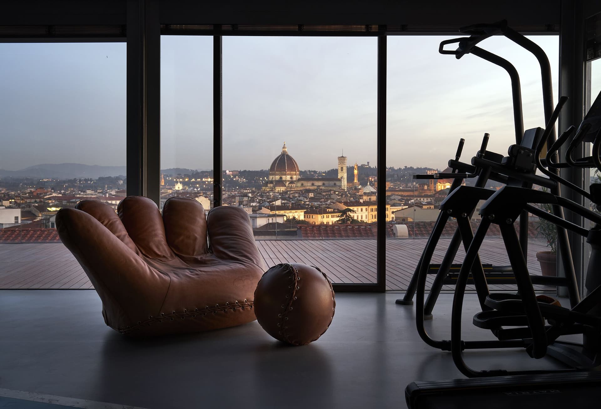 Poltronova
JOE
Leather armchair — 10