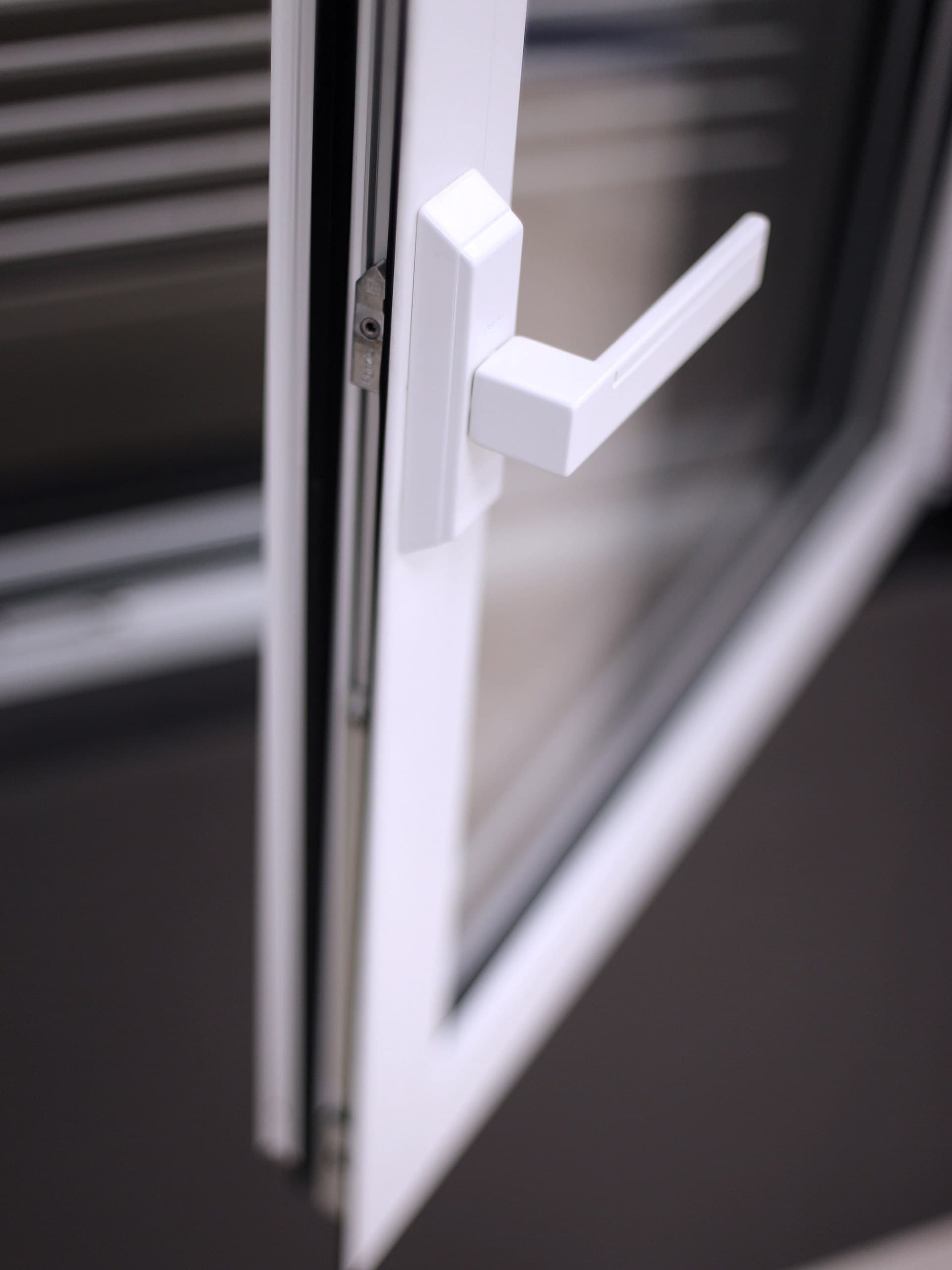 Ponzio
MEDEA
Metal window handle