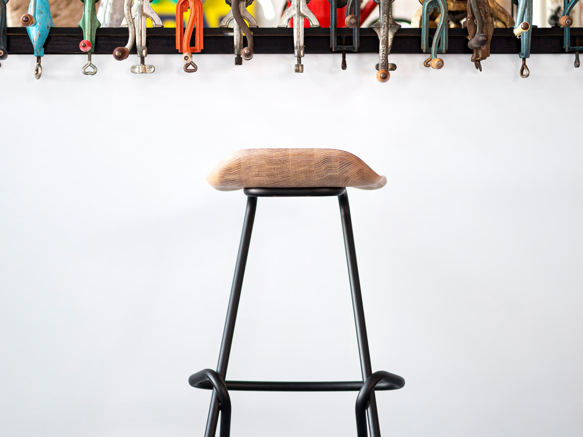 Prostoria
STRAIN
High barstool — 10