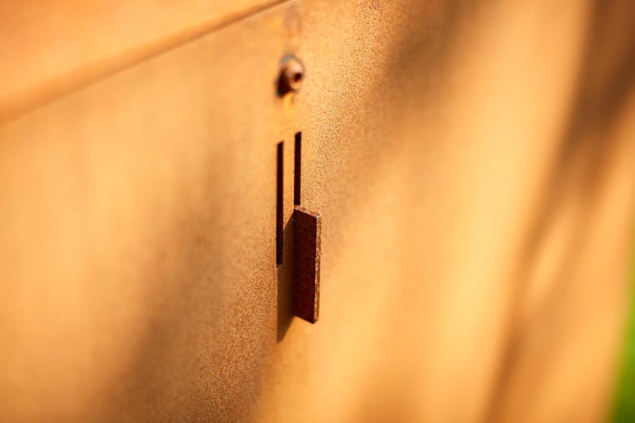 RB73
BRUGES
Corten™ Log holder — 11