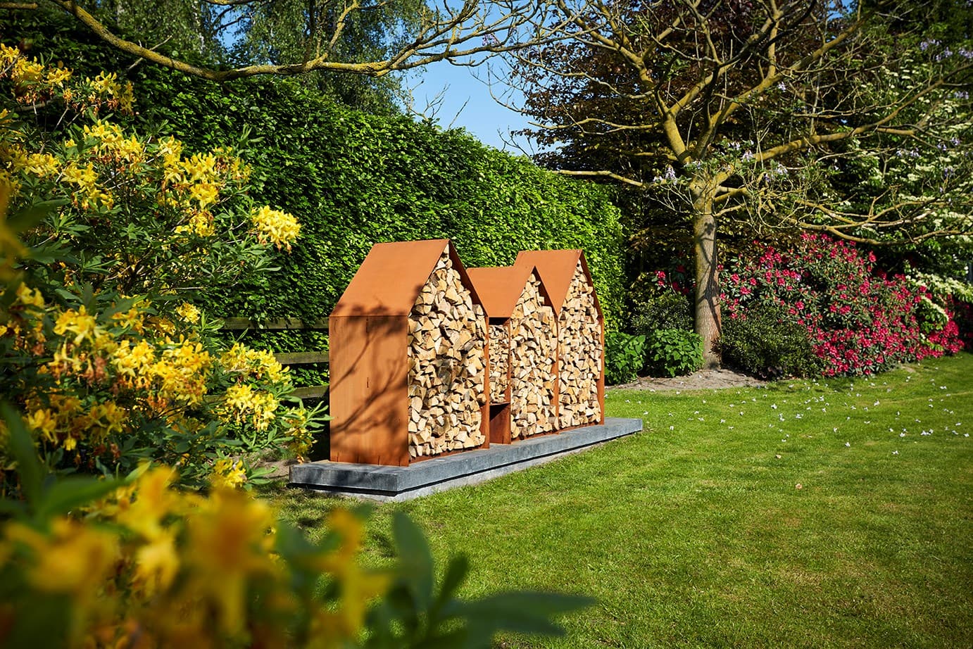 RB73
BRUGES
Corten™ Log holder — 5