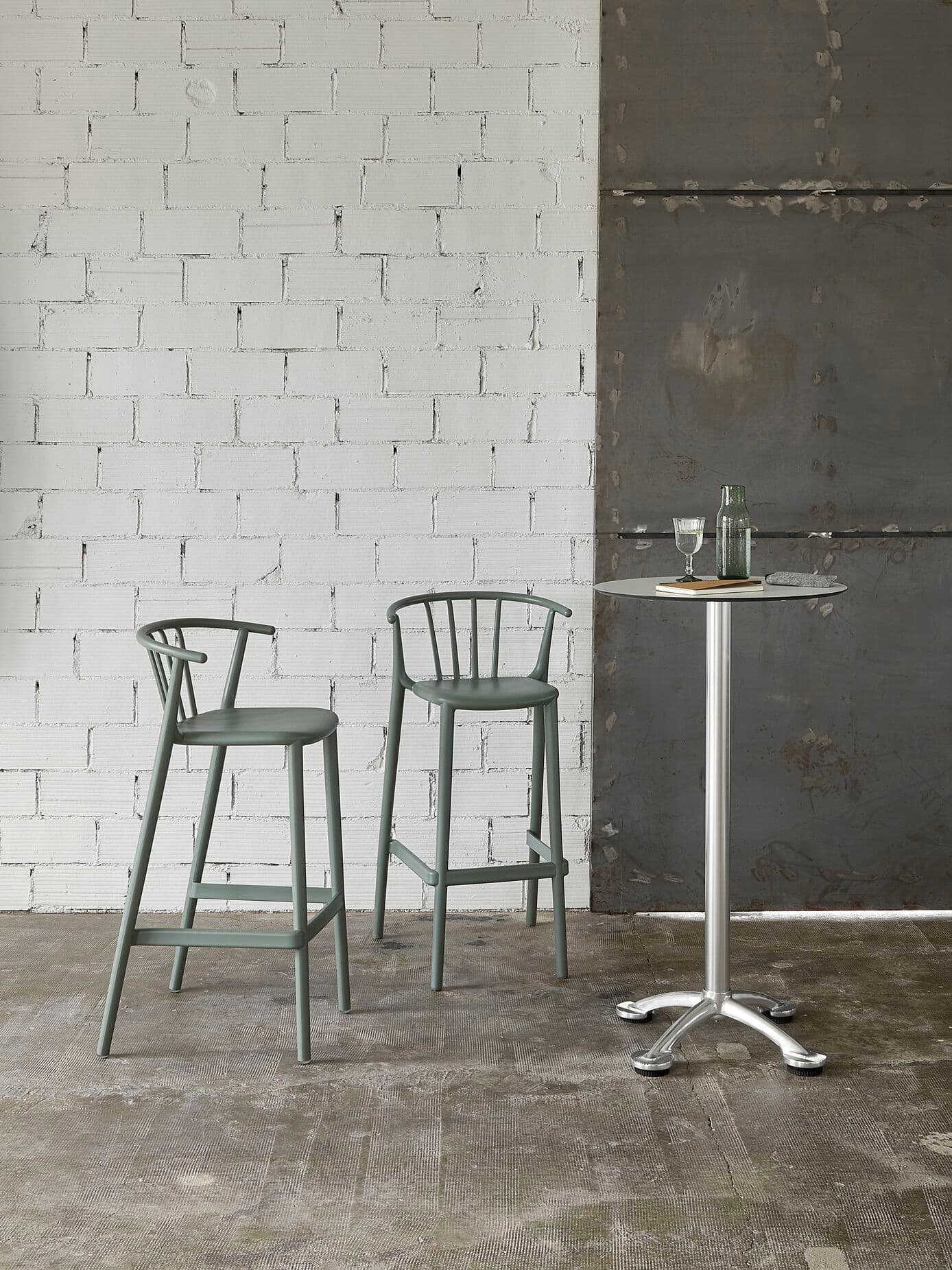 Resol
WOODY
High stool — 2