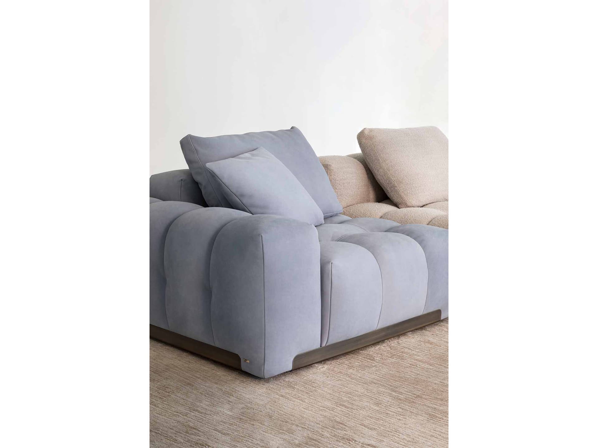Rugiano
YACHT
Modular sofa — 3