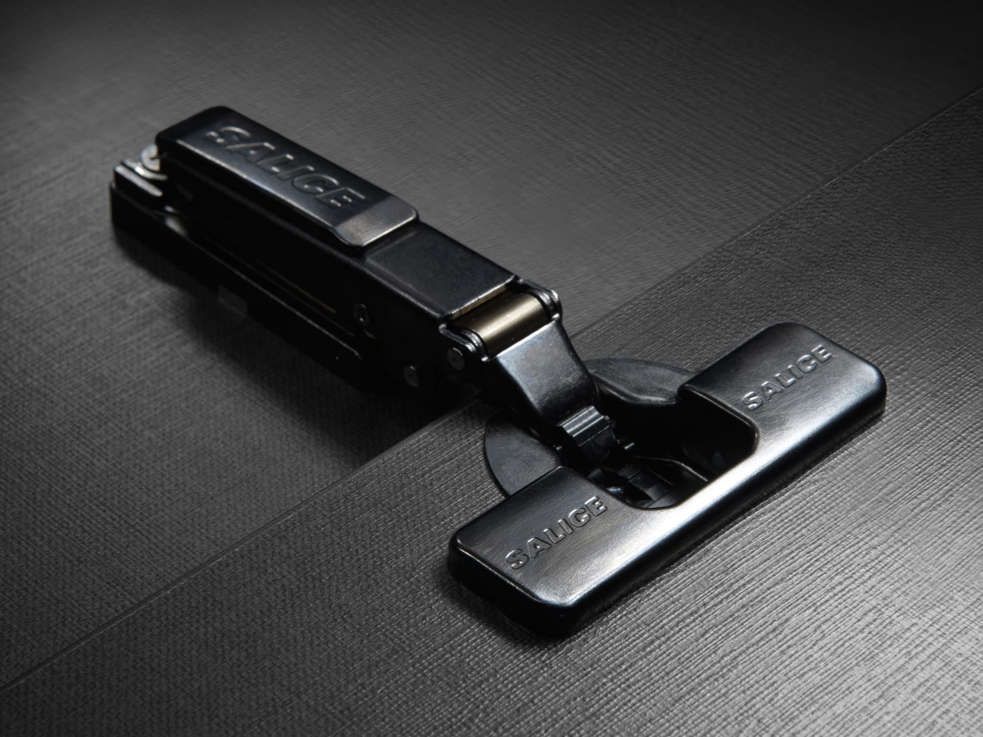 SALICE
TITANIUM
Hinge — 1