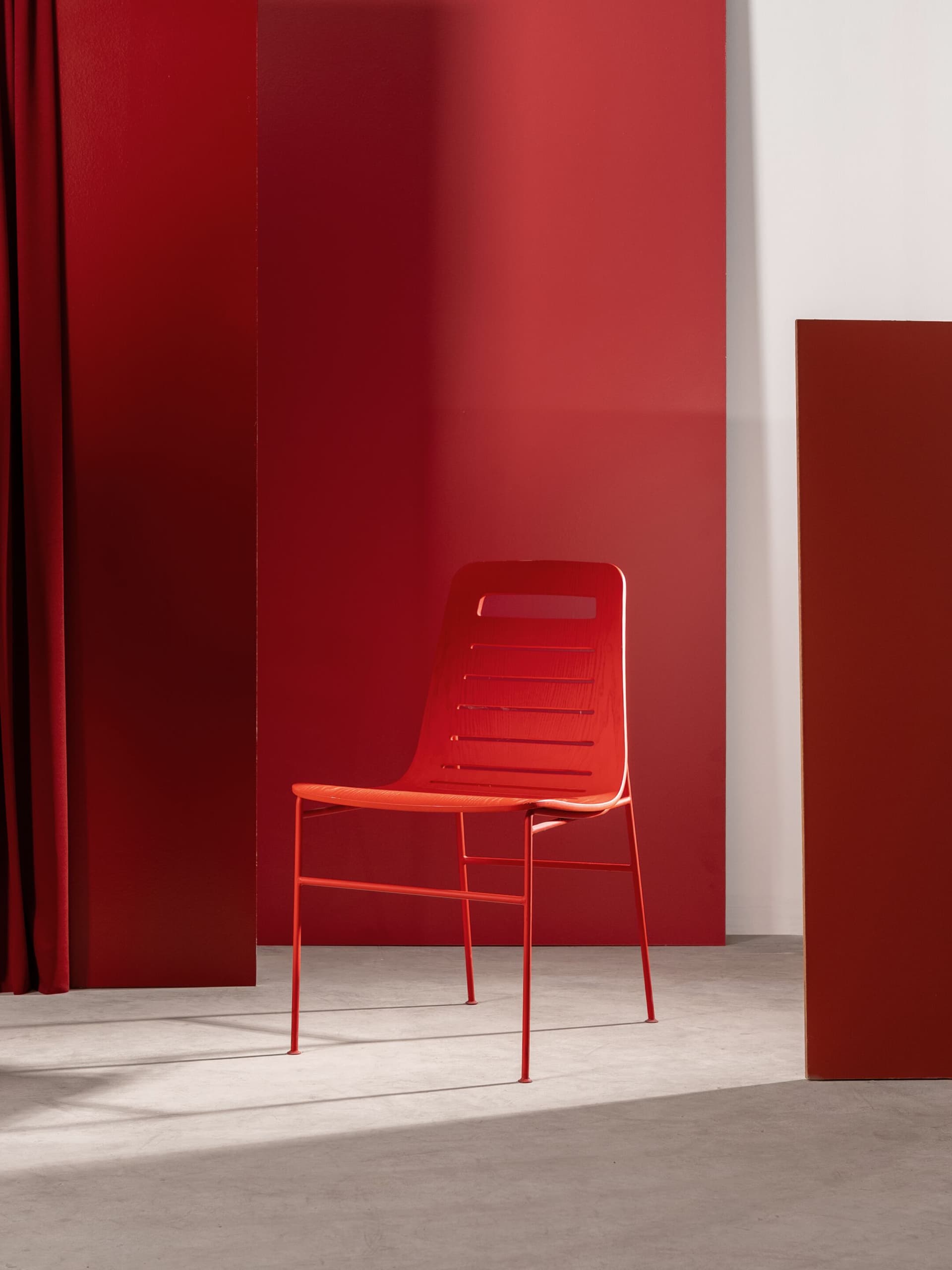 SANCAKLI
GÜN
Wooden chair — 6