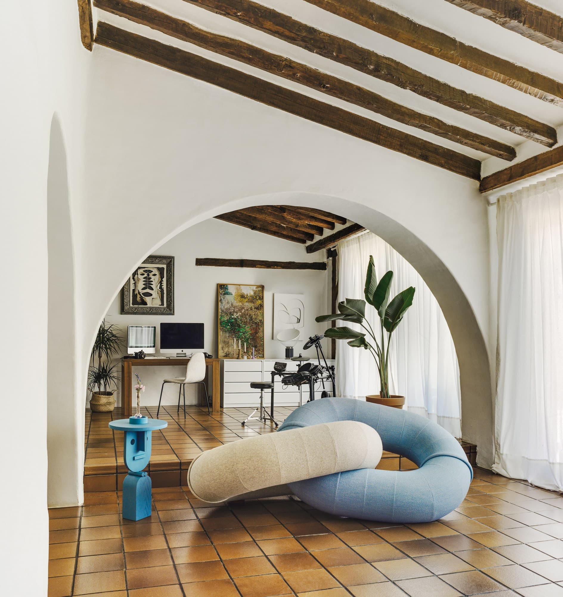 Sancal
LINK
Fabric sofa — 8