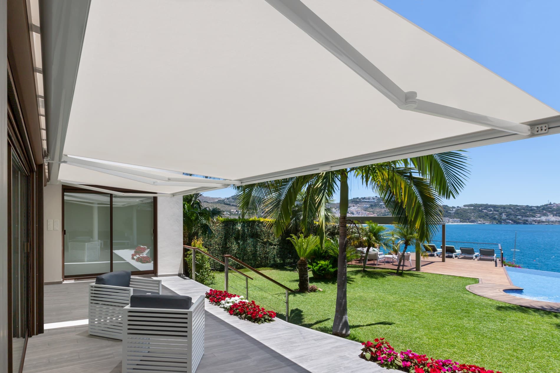 Saxun
ELBA
Awning — 4