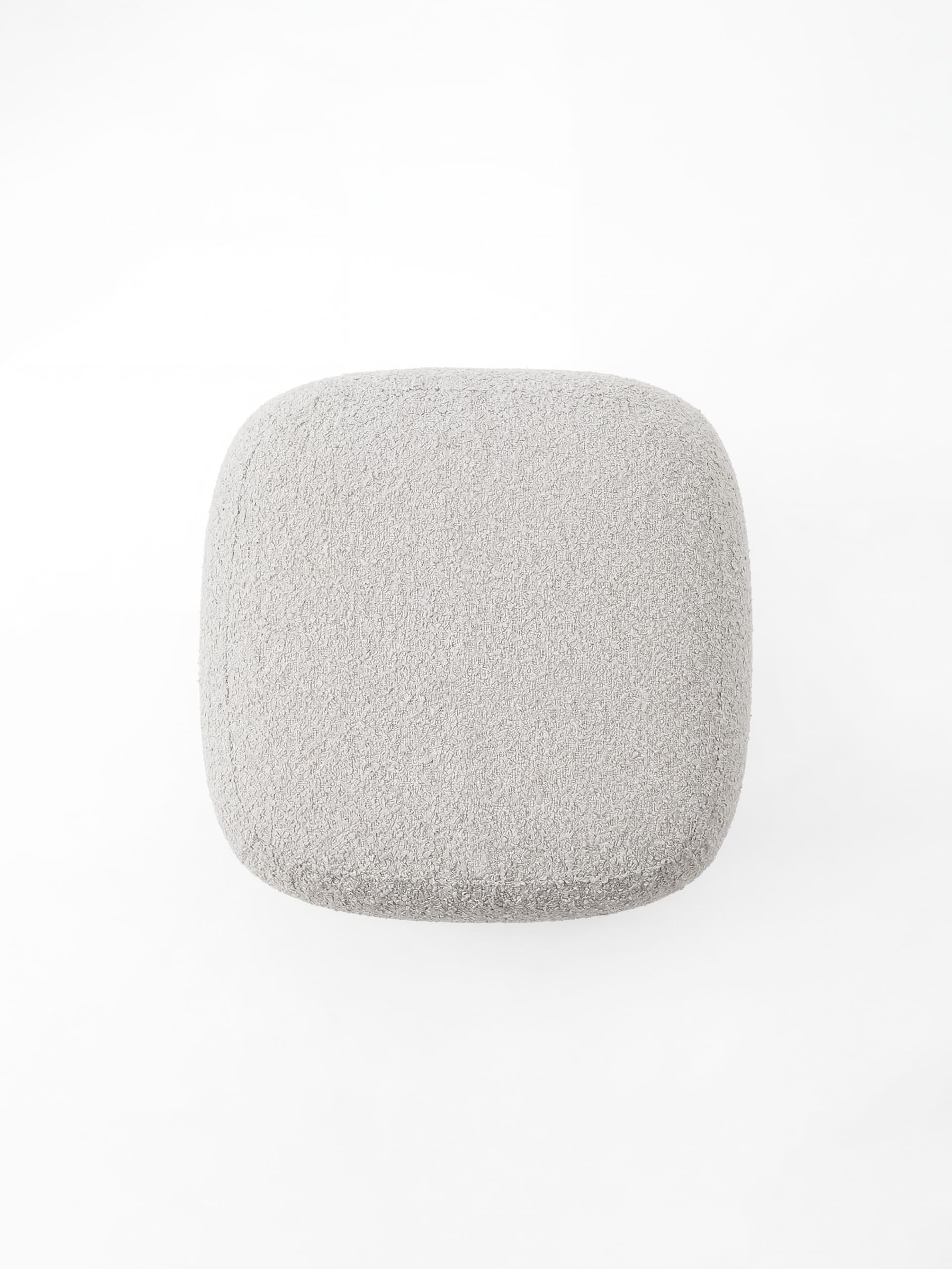 Secolo
LYSA
Square fabric pouf — 3