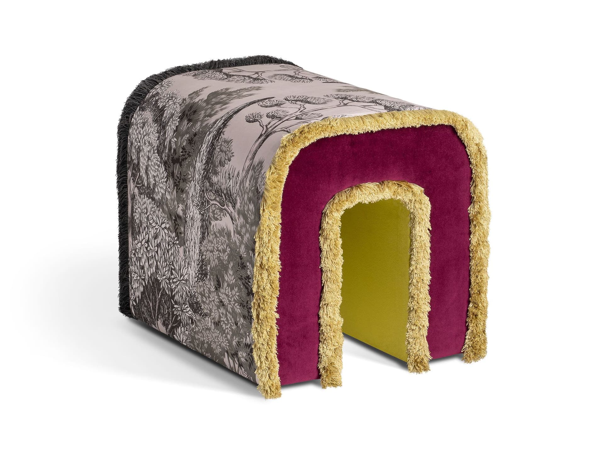 Sicis
SADDLE
Fabric pouf — 1