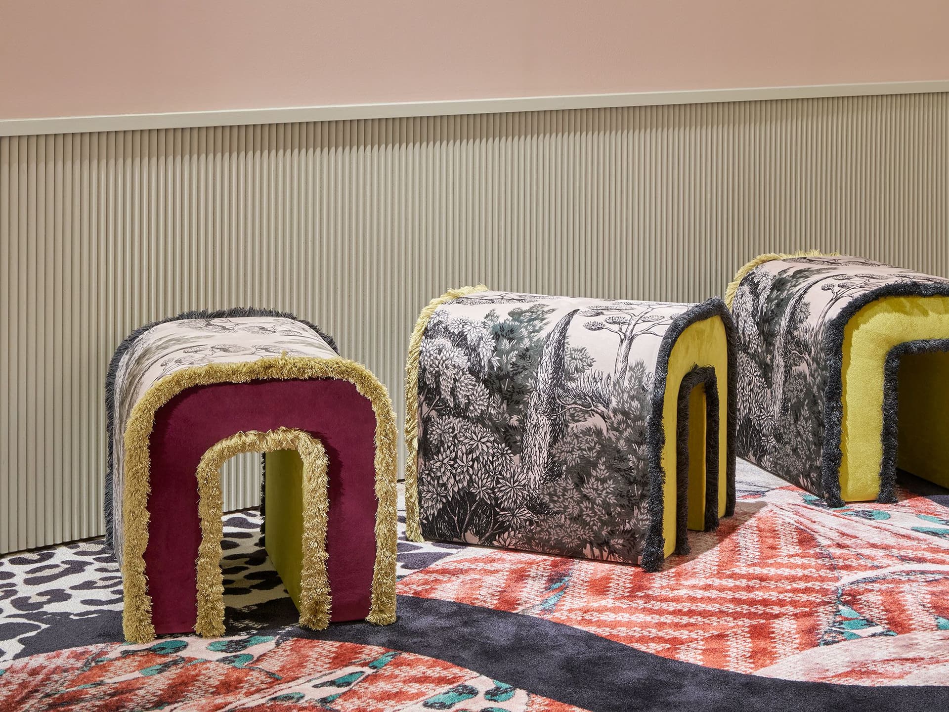 Sicis
SADDLE
Fabric pouf — 8