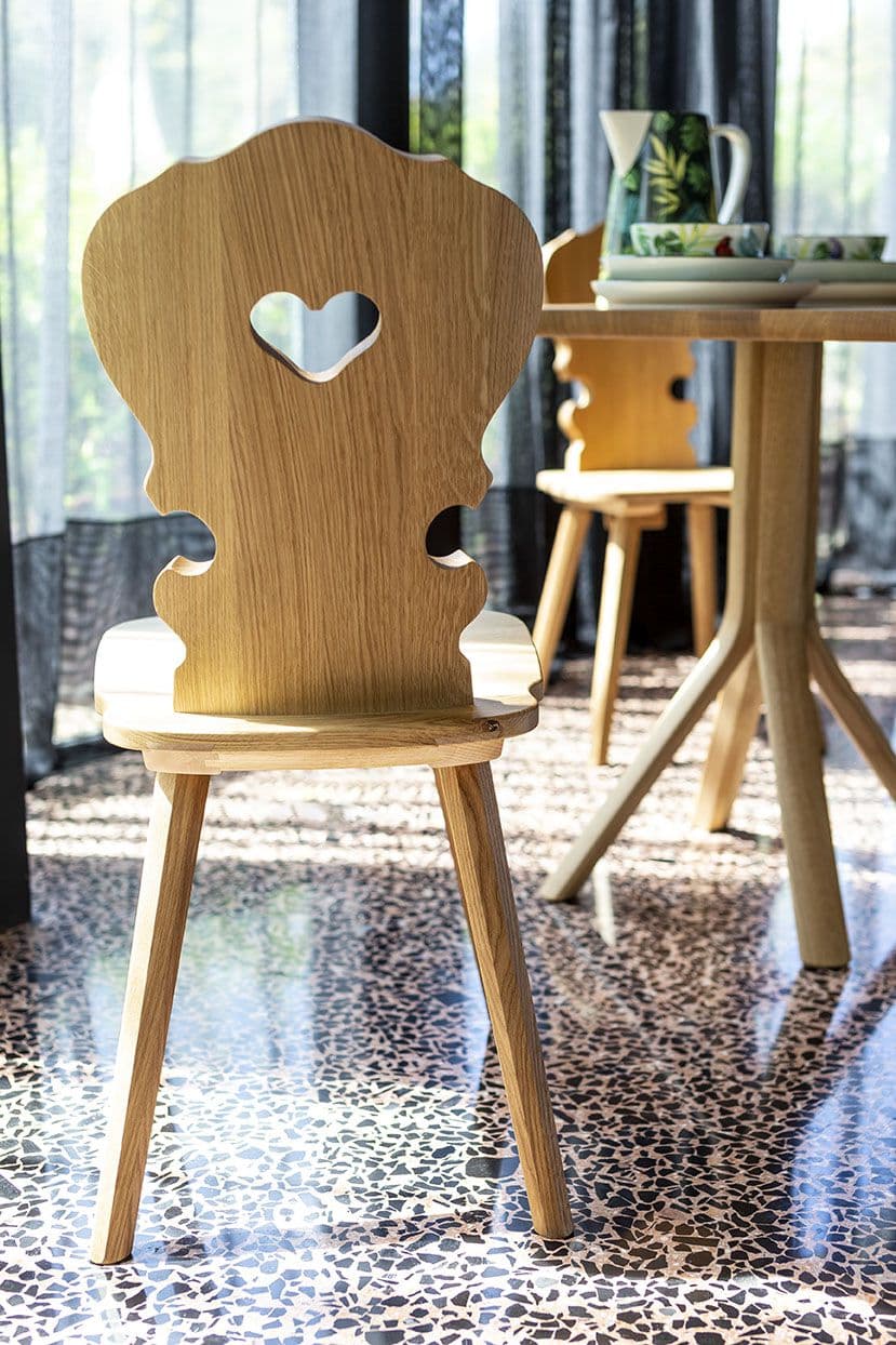 SIPA
VIENNA
Wooden chair — 12