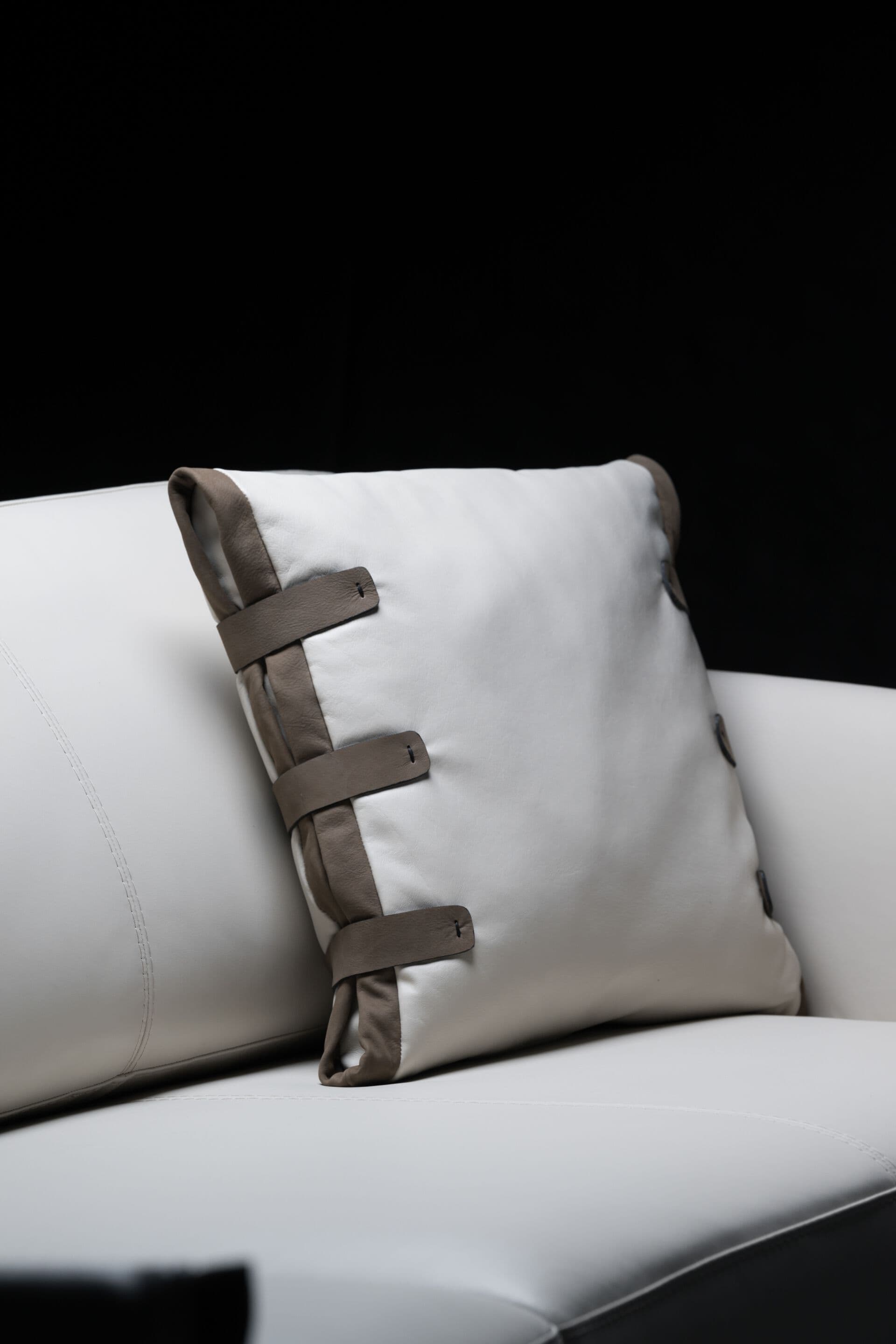 Sit Design
JULIA
Sofa — 12