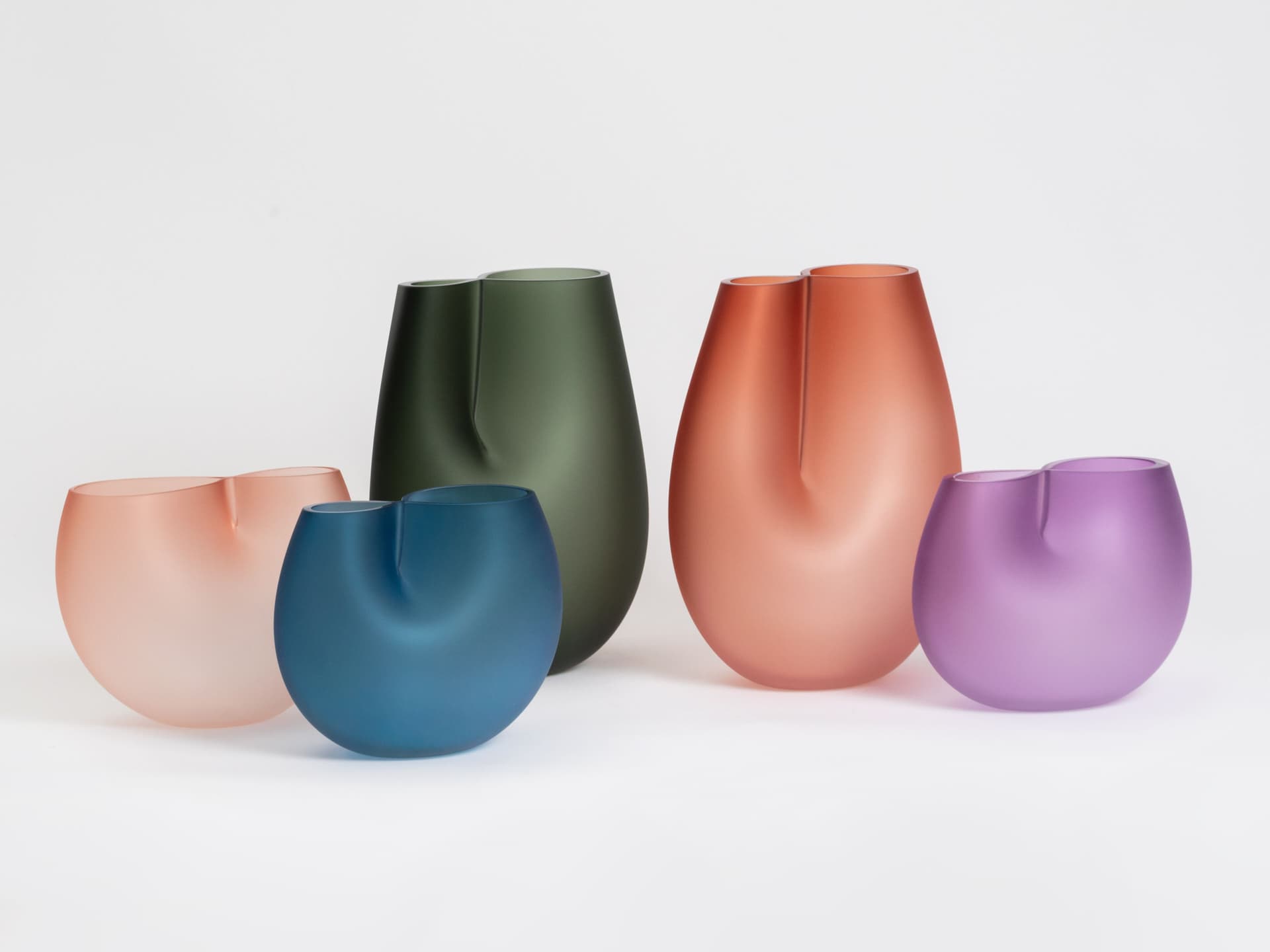 SkLO
SEAM
Blown glass vase — 1