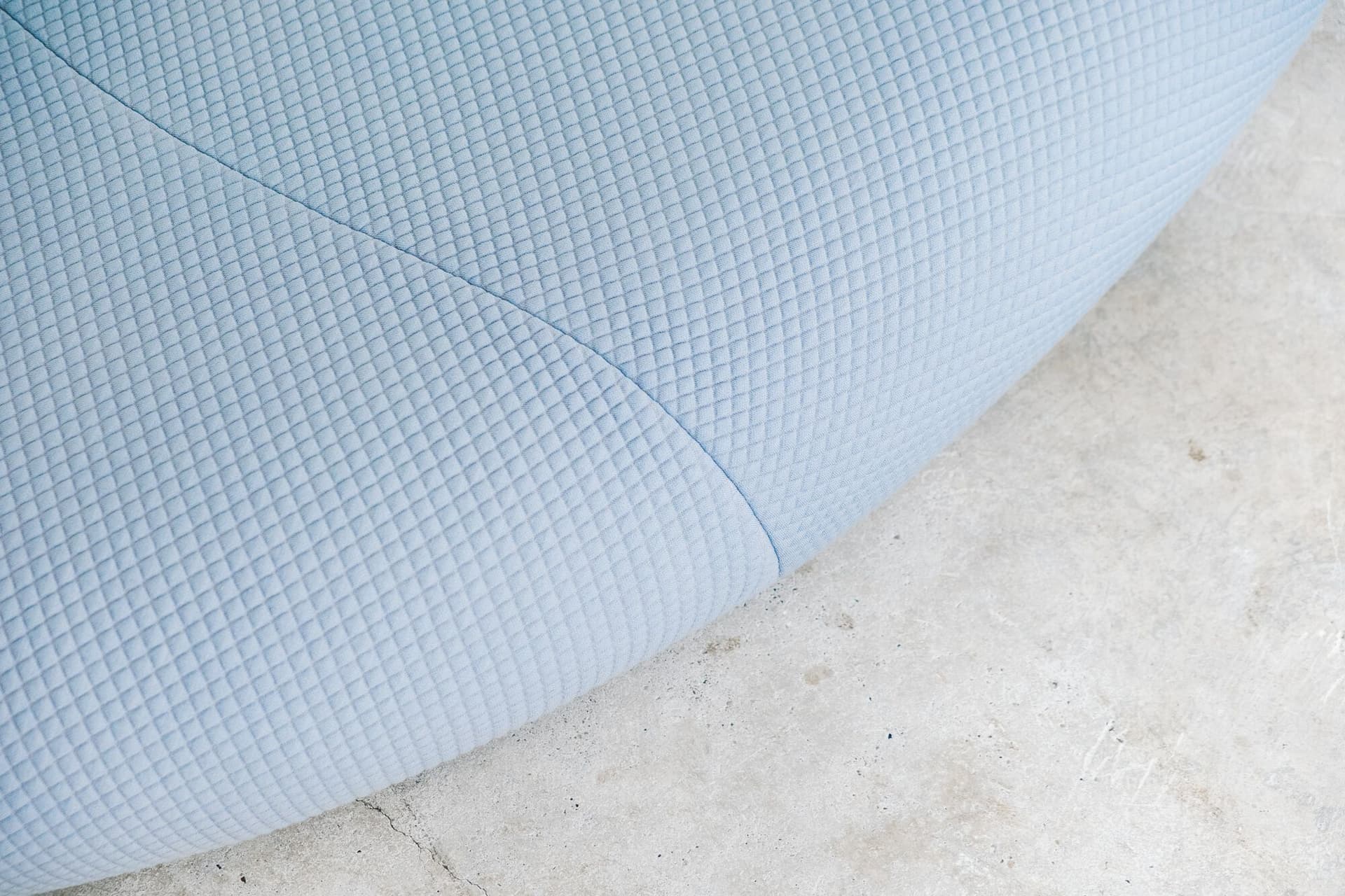 Smarin
FLATS
Fabric pouf — 2