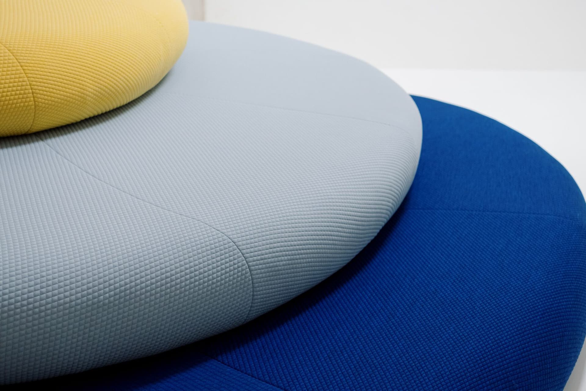 Smarin
FLATS
Fabric pouf — 3