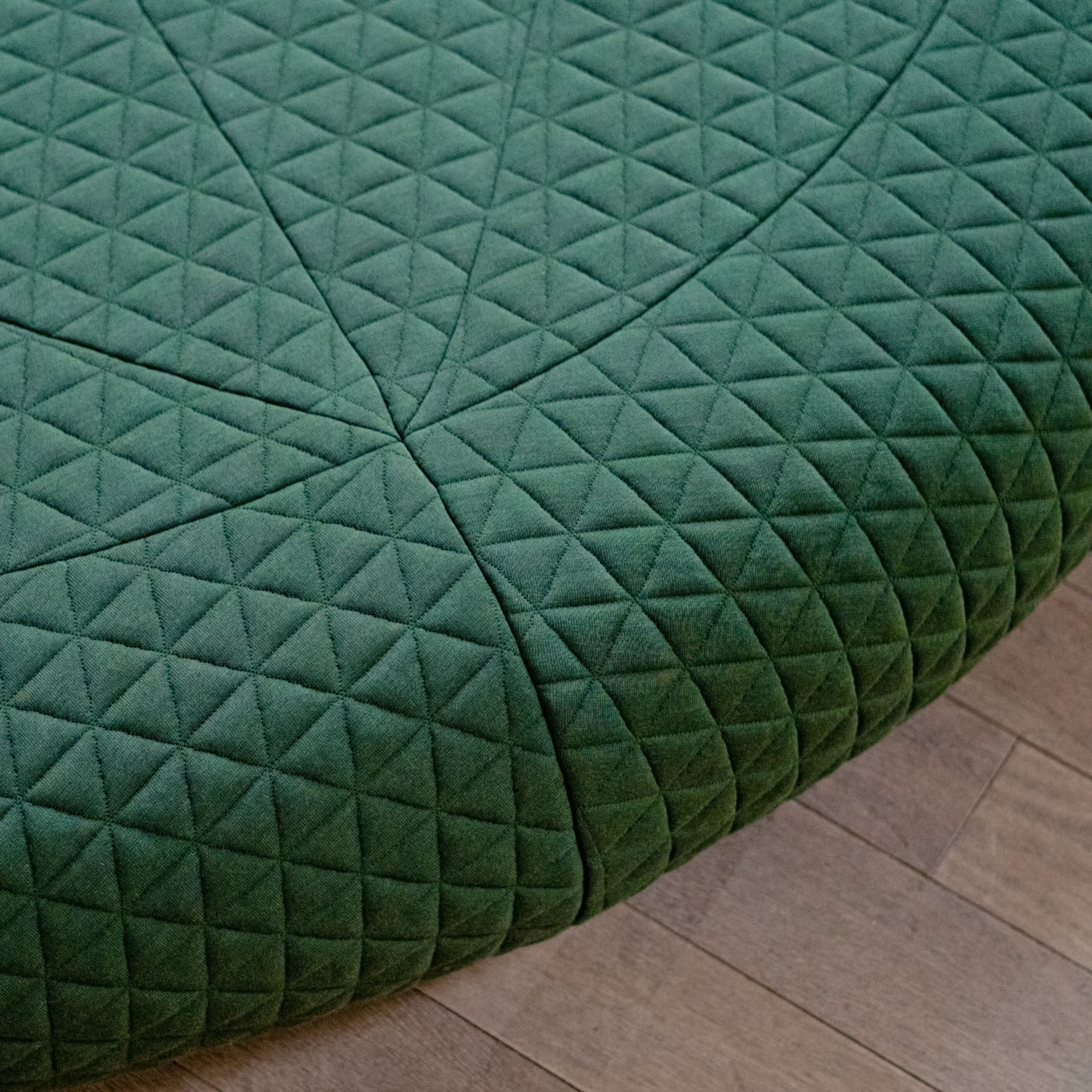 Smarin
FLATS
Fabric pouf — 7
