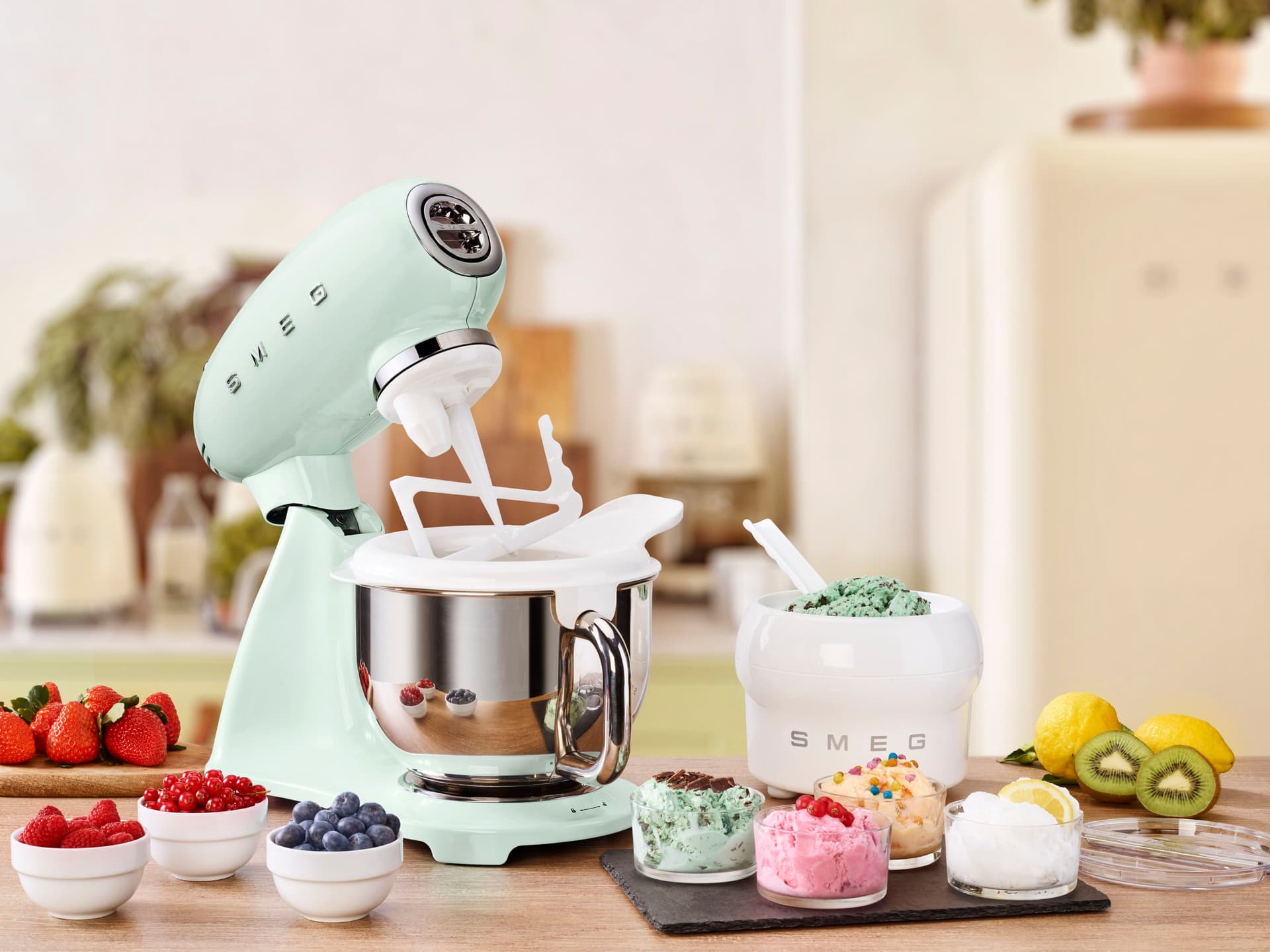 SMEG SMF05 - Настольный миксер — 23