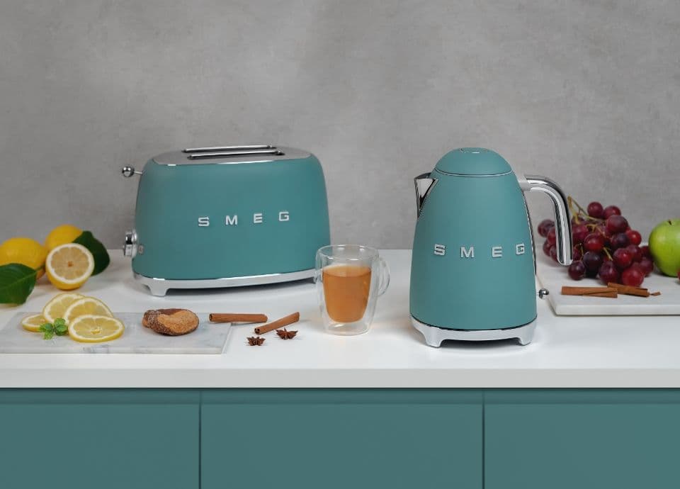 Smeg
TSF01
2 Slot Toaster — 7