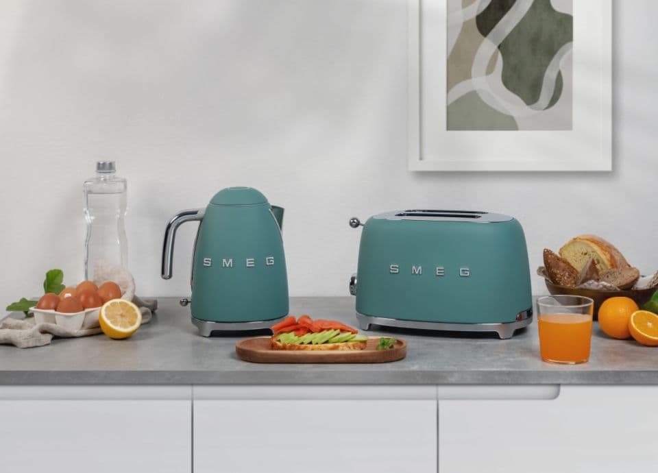 Smeg
TSF01
2 Slot Toaster — 8