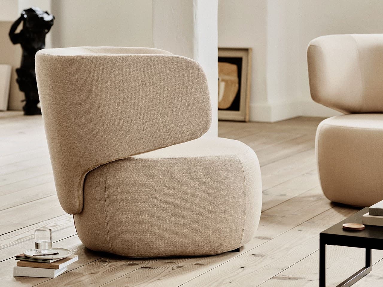 SOFTLINE
BASEL
Fabric easy chair — 5