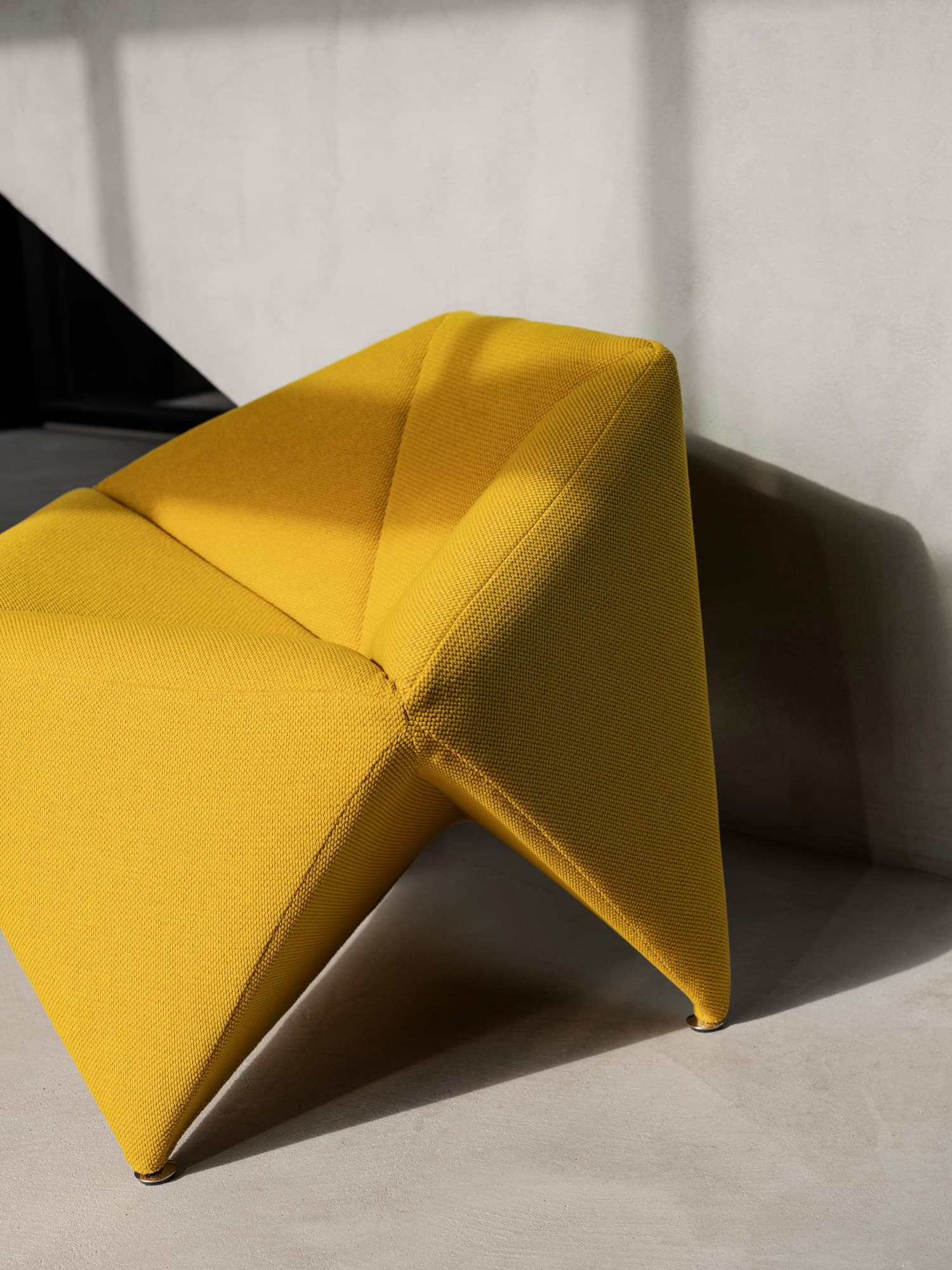 SOFTLINE
FOLD
Fabric armchair — 10
