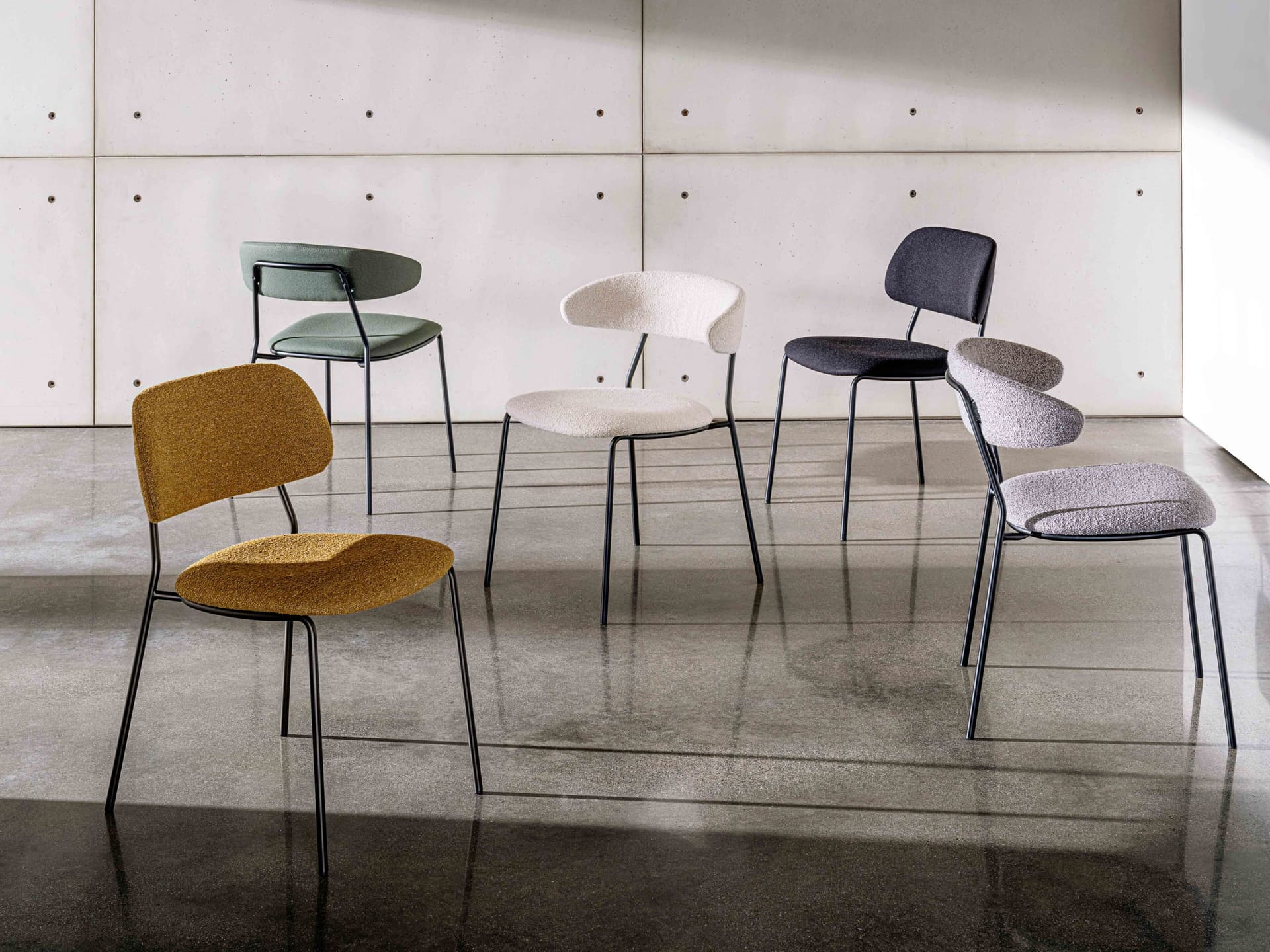 Sovet italia
SOFT
Fabric chair