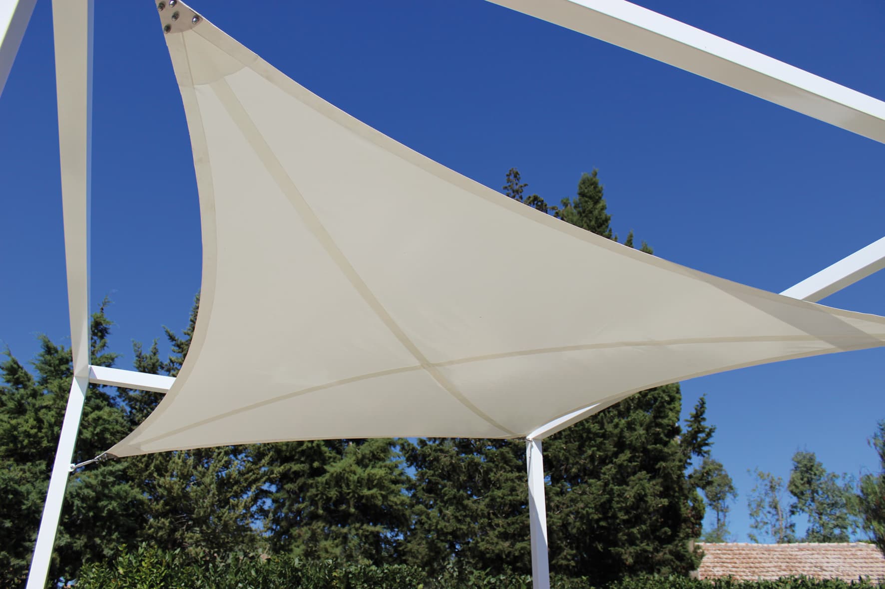Sprech
IRIS
PVC shade sail