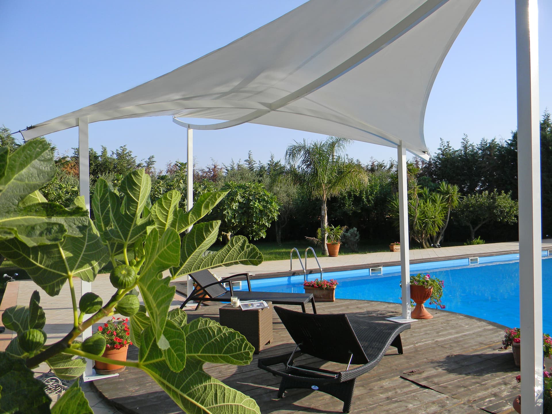 Sprech
VELA
PVC shade sail — 5
