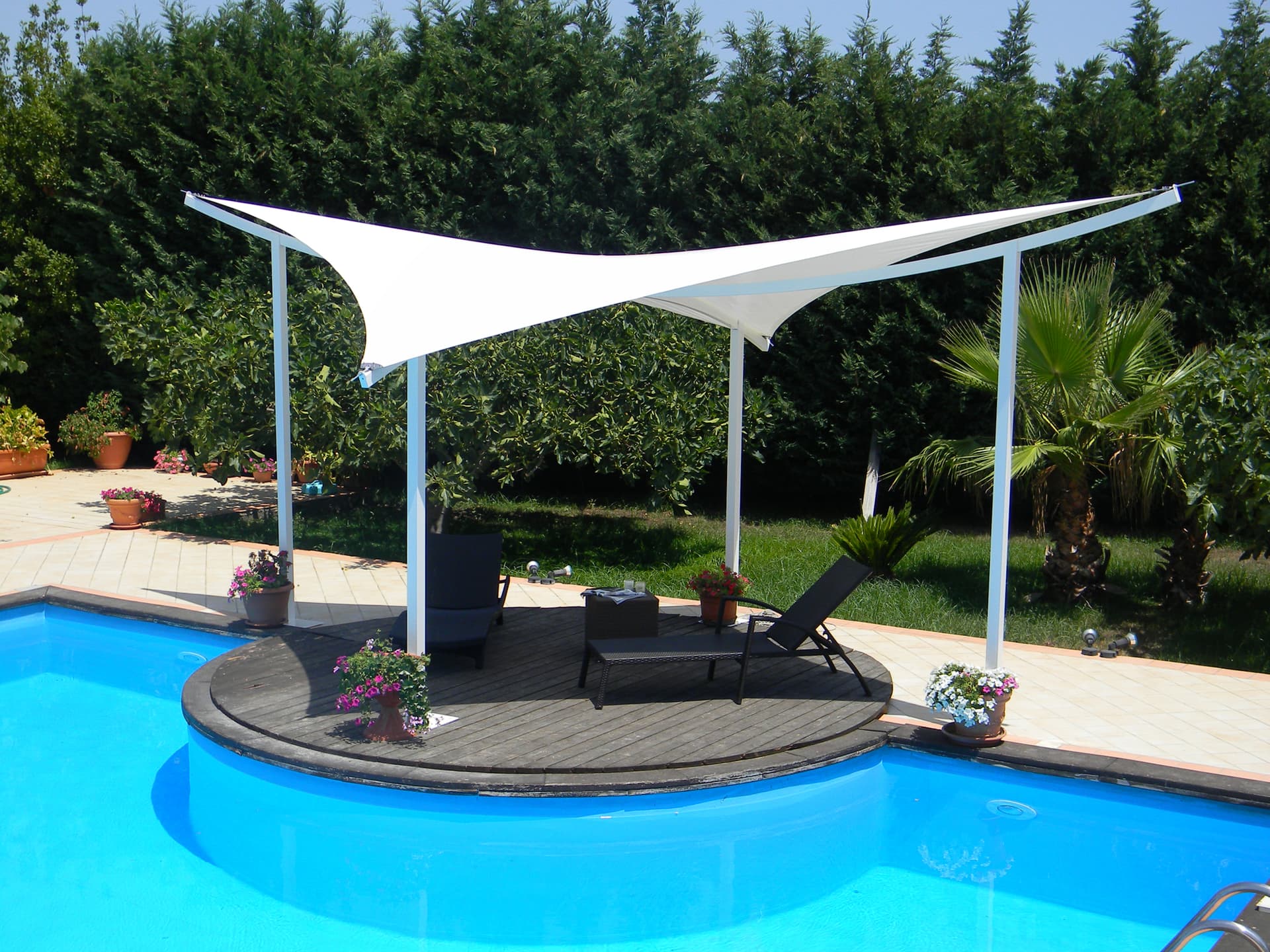 Sprech
VELA
PVC shade sail — 6