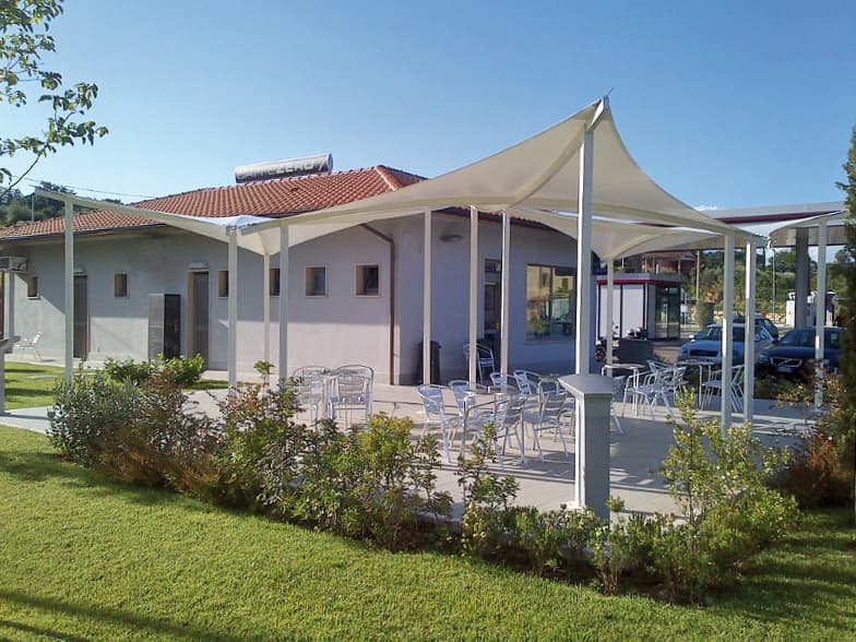 Sprech
VELA
PVC shade sail — 9