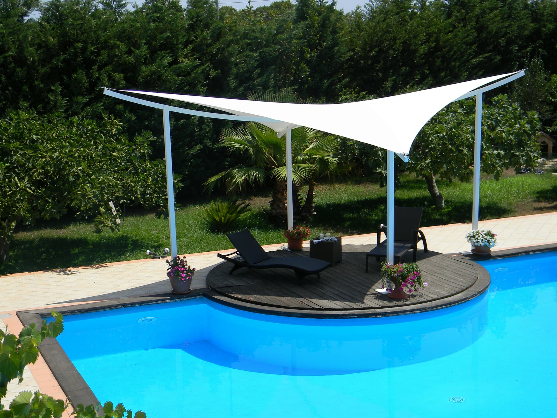 Sprech
VELA
Steel gazebo — 3