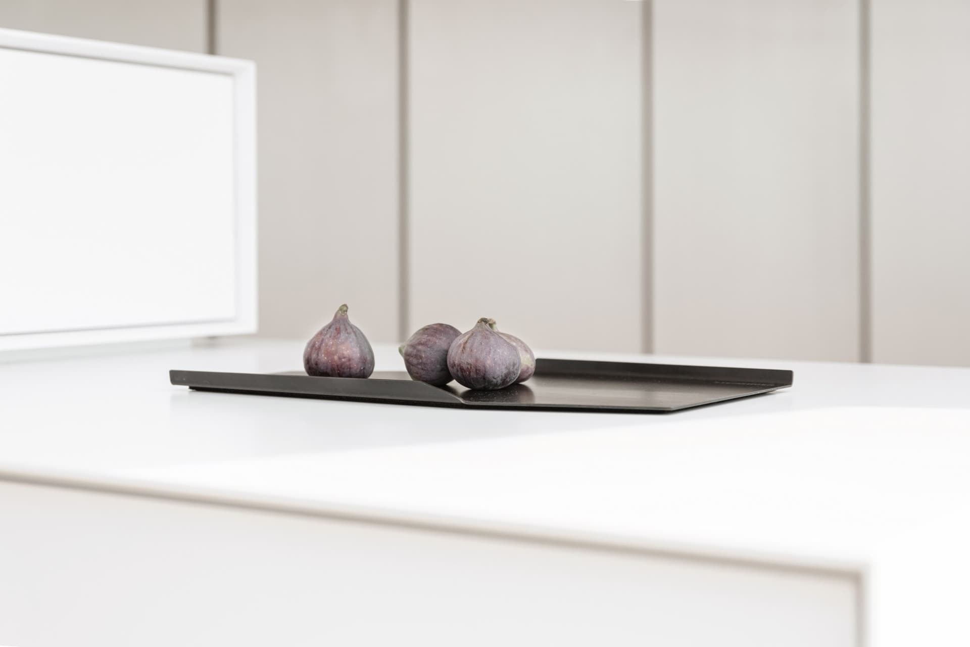 STEININGER
FOLD
Metal tray — 12