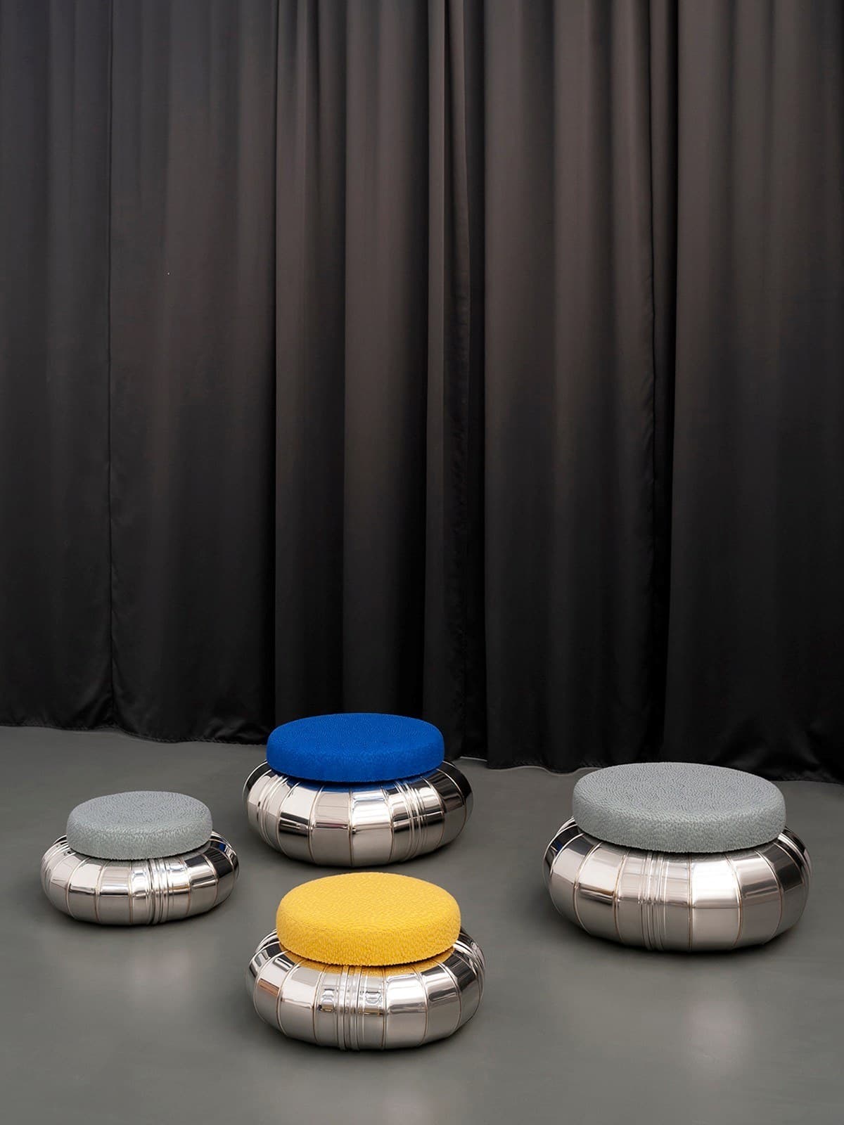Tacchini
TORUS
Round pouf — 4