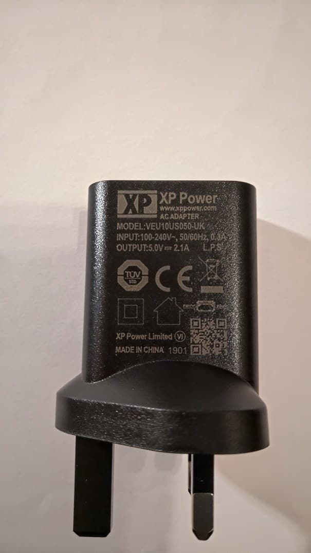 TALIN
TMAX
USB Battery Charger — 4