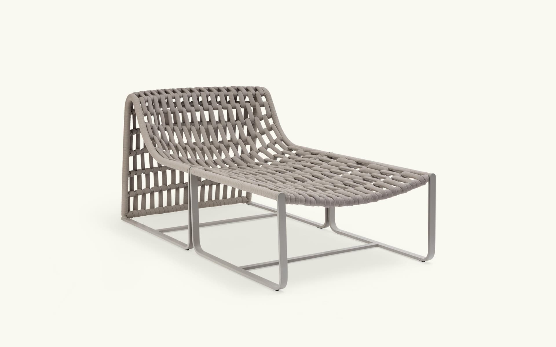 TEPORIA
JUTA
Garden armchair — 30
