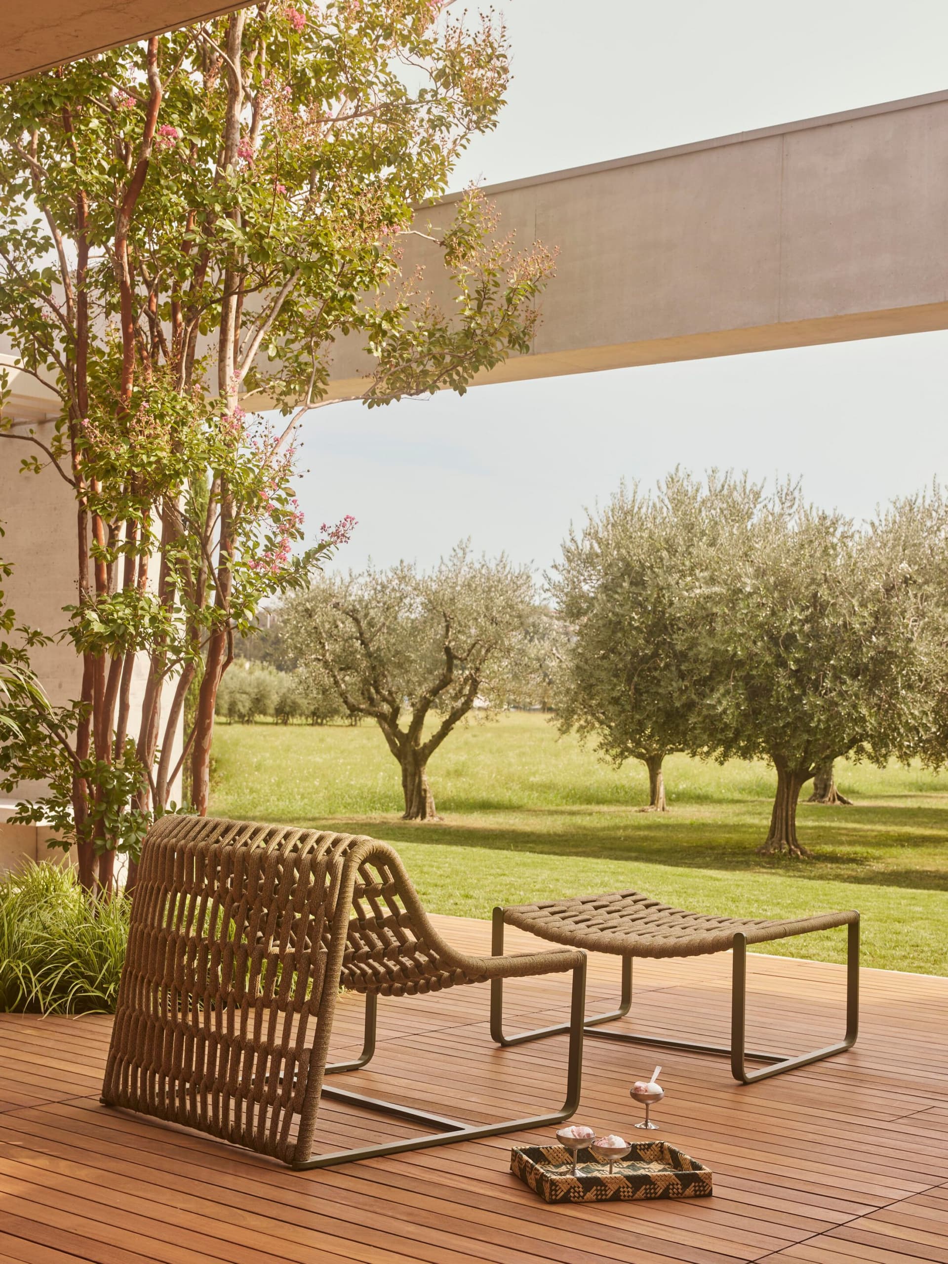 TEPORIA
JUTA
Garden armchair — 35