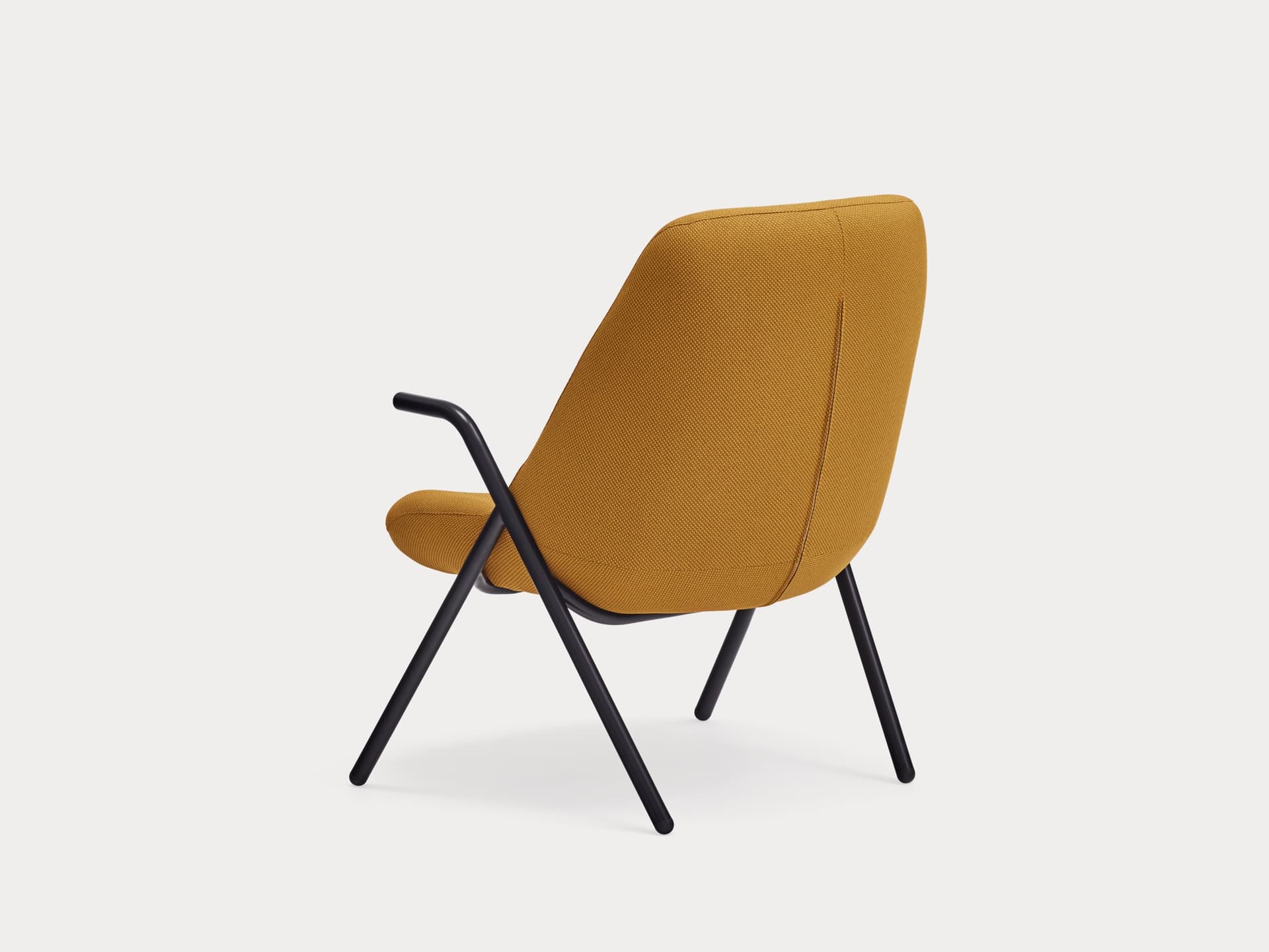 TEULAT
DINS
Polyester armchair — 25