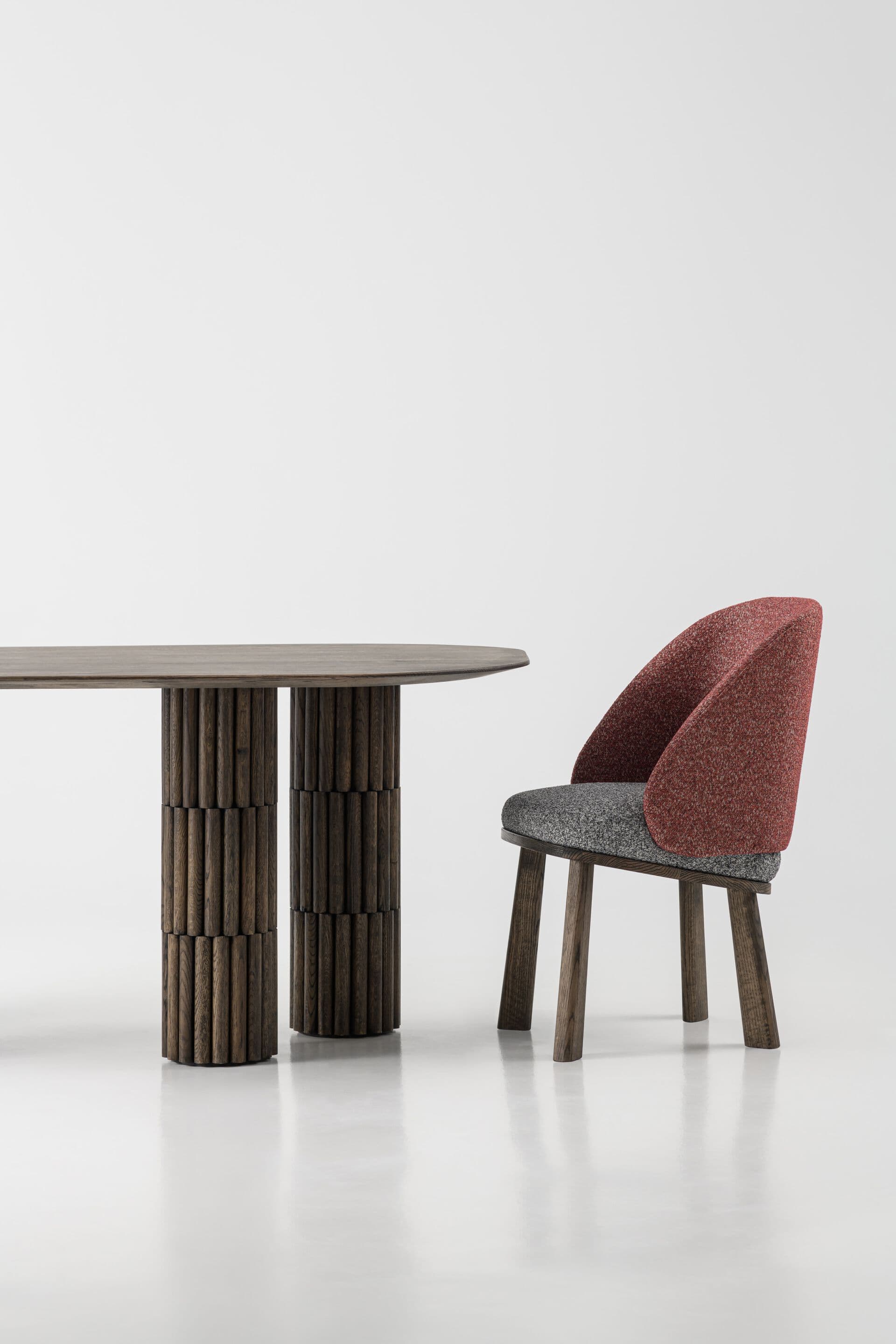 Tivoli
EON
Oval wooden table — 4