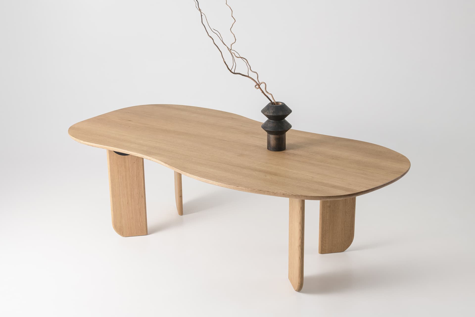Tivoli
ORGANIC
Fixed oak table — 7